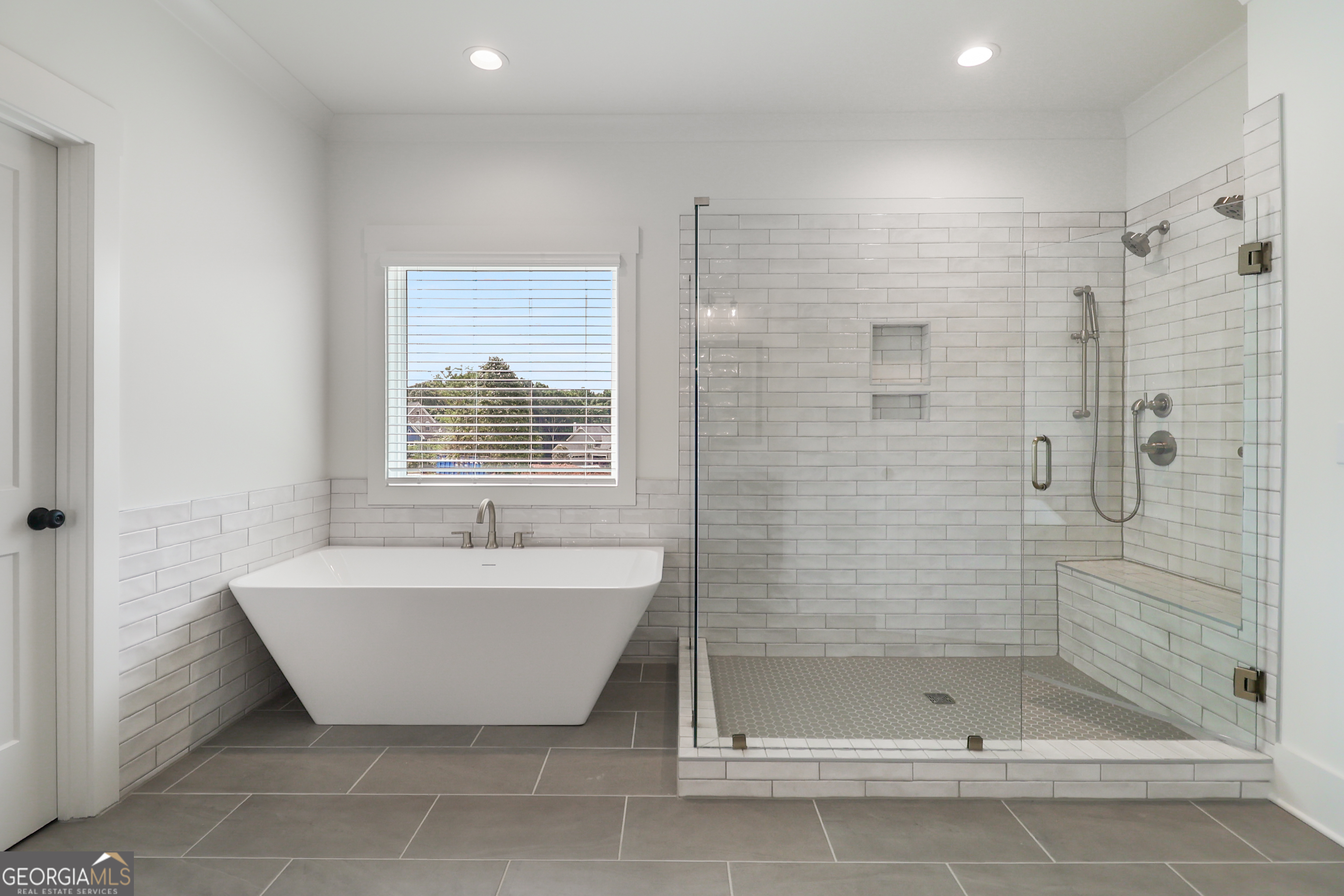 2113 Stonegate Way Property Photo 31