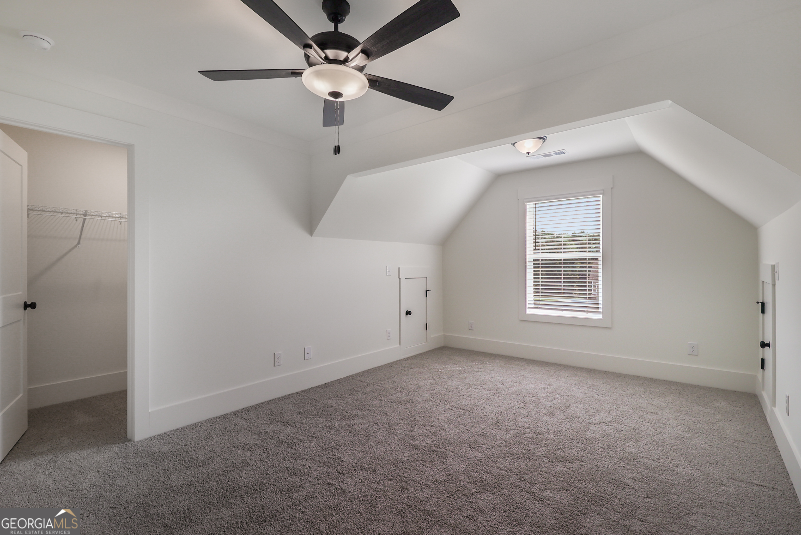 2113 Stonegate Way Property Photo 34