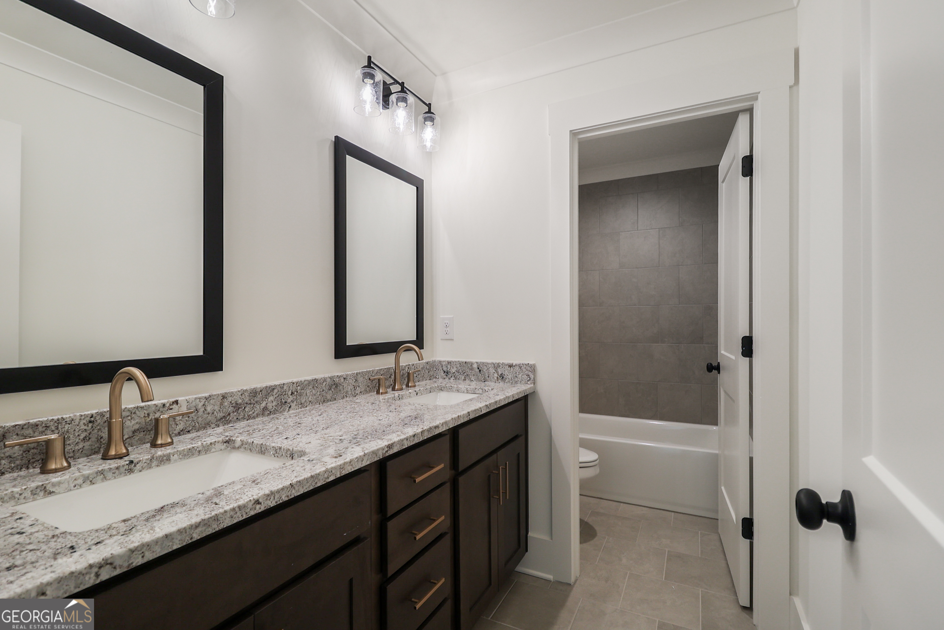 2113 Stonegate Way Property Photo 36