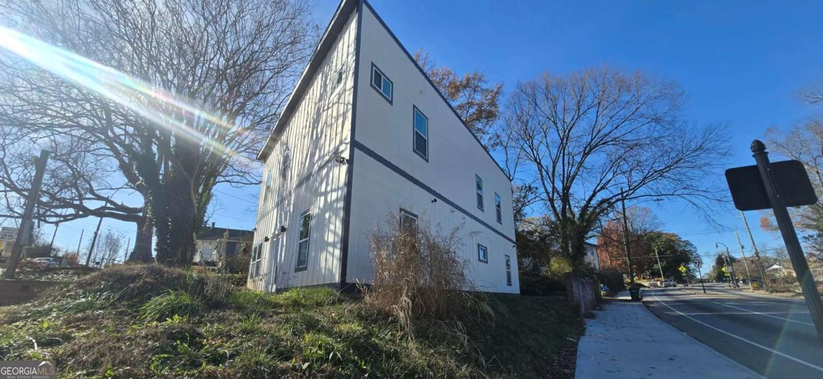 125 Laurel Avenue Sw Property Photo 2