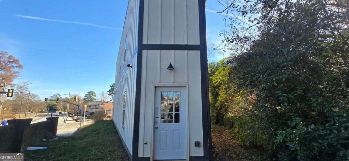 125 Laurel Avenue Sw Property Photo 3