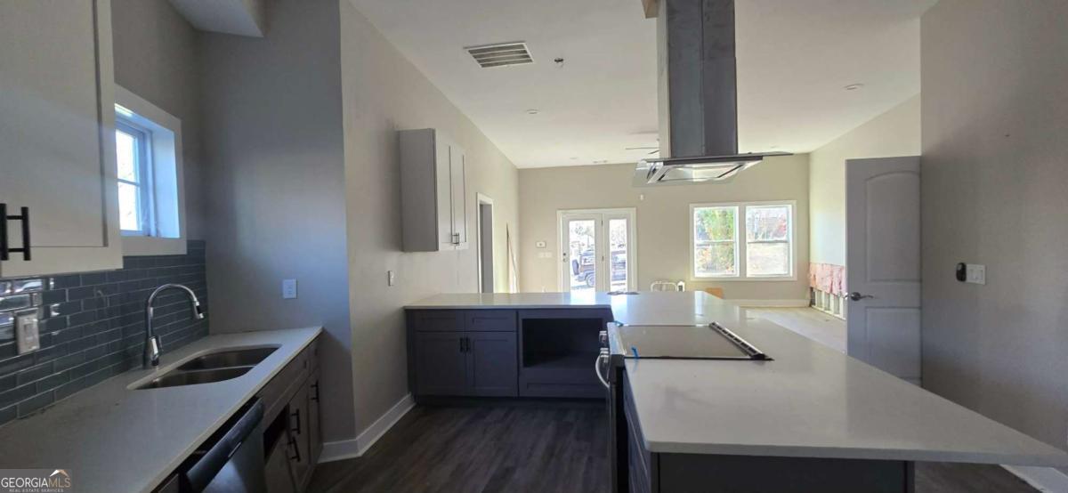 125 Laurel Avenue Sw Property Photo 7