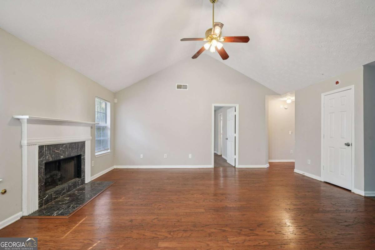 1443 Pebble Ridge Lane Property Photo 8