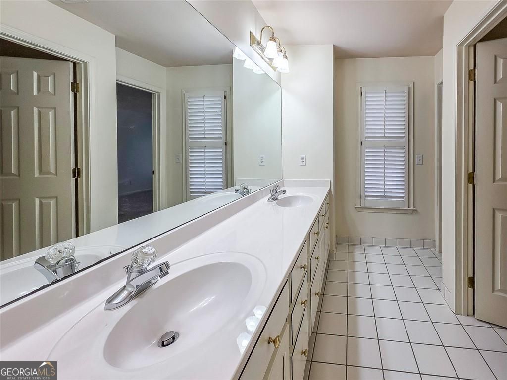 2502 Oak Hill Overlook Property Photo 24