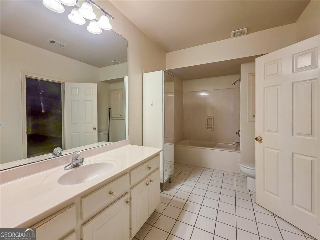 2502 Oak Hill Overlook Property Photo 40