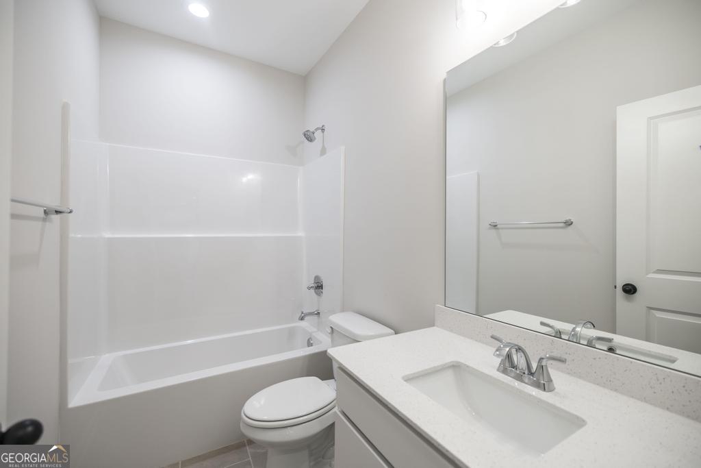 407 Baxter Drive # 38 Property Photo 9