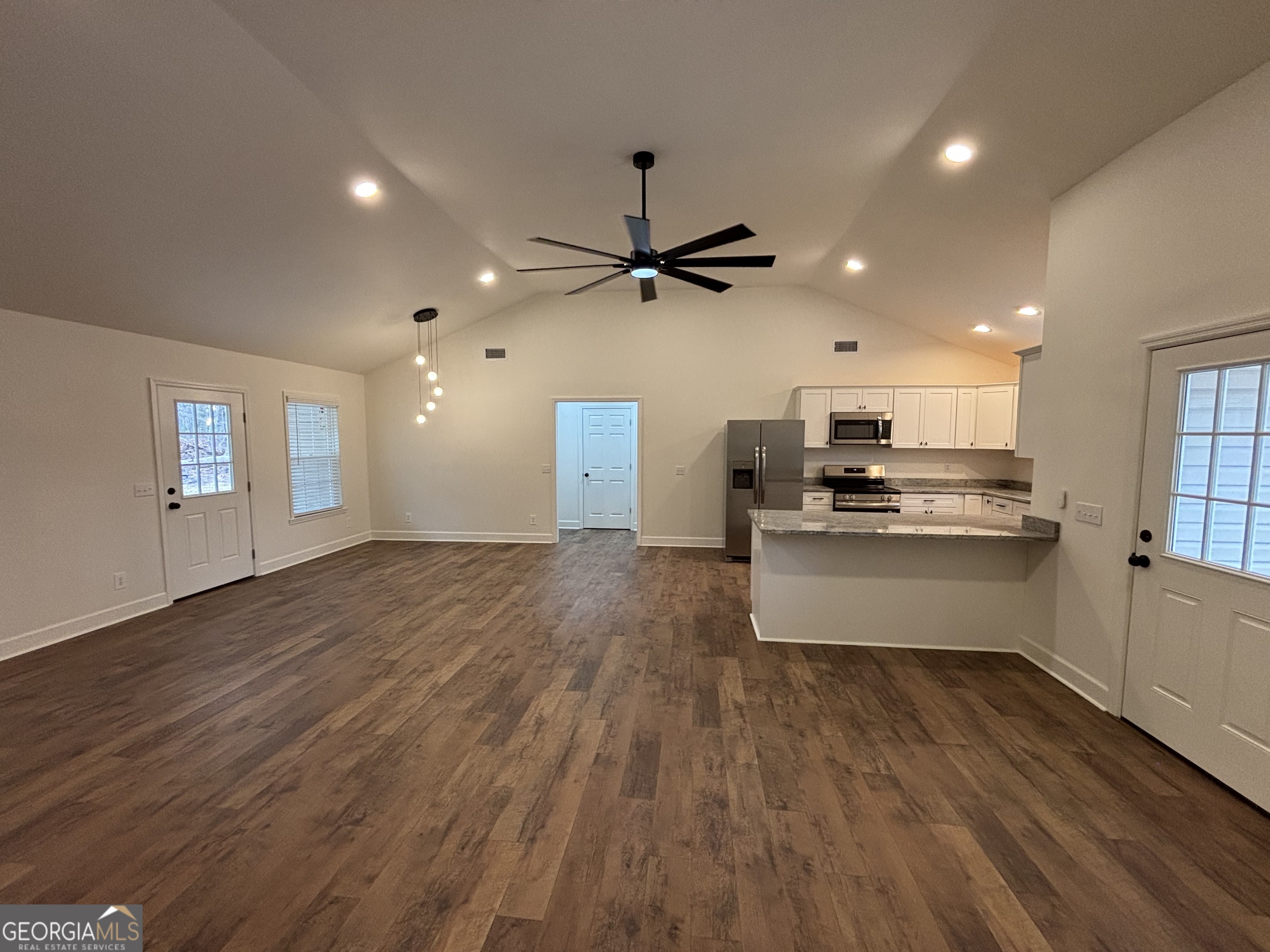 95 Tanglewood Drive Property Photo 2