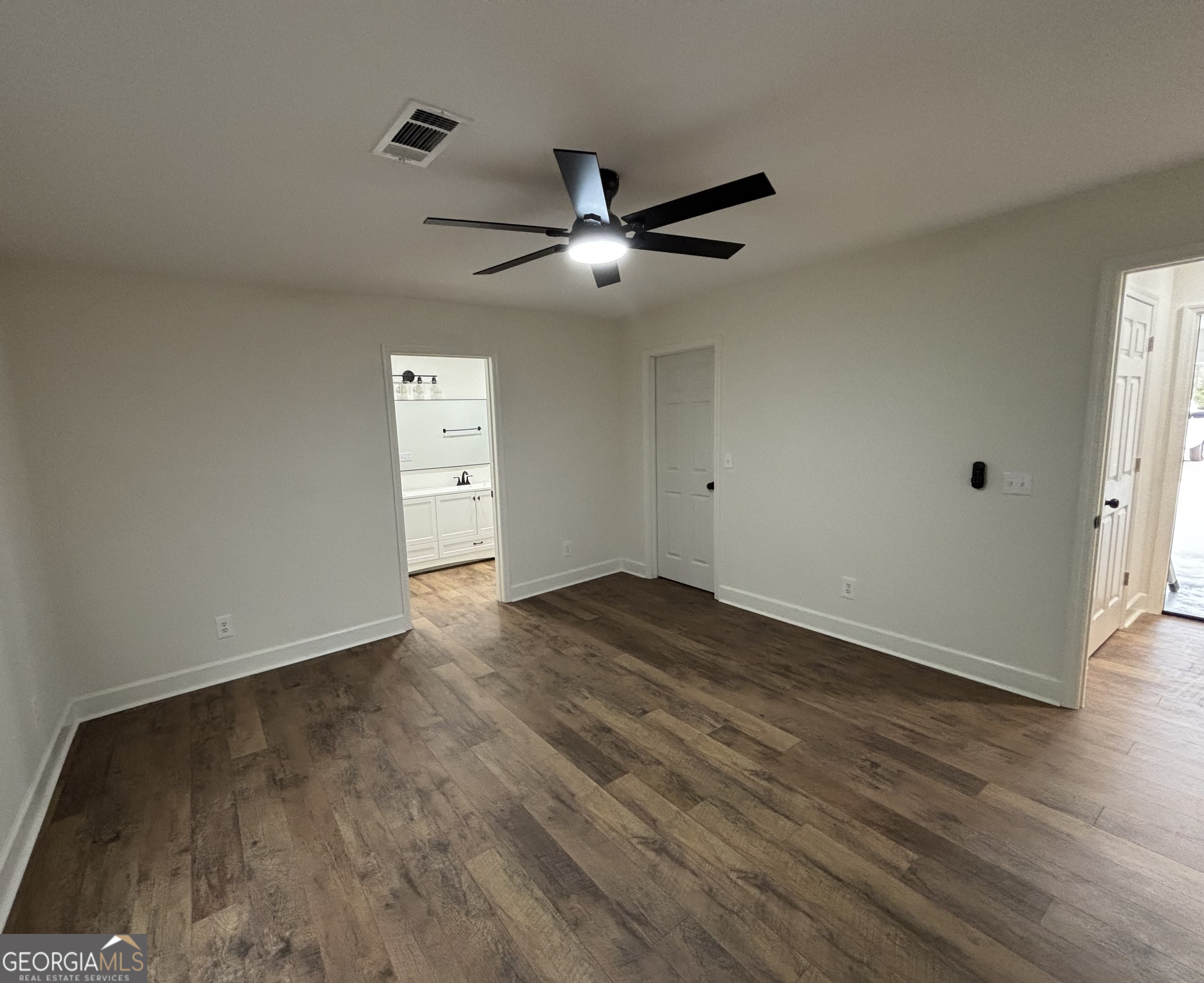 95 Tanglewood Drive Property Photo 4