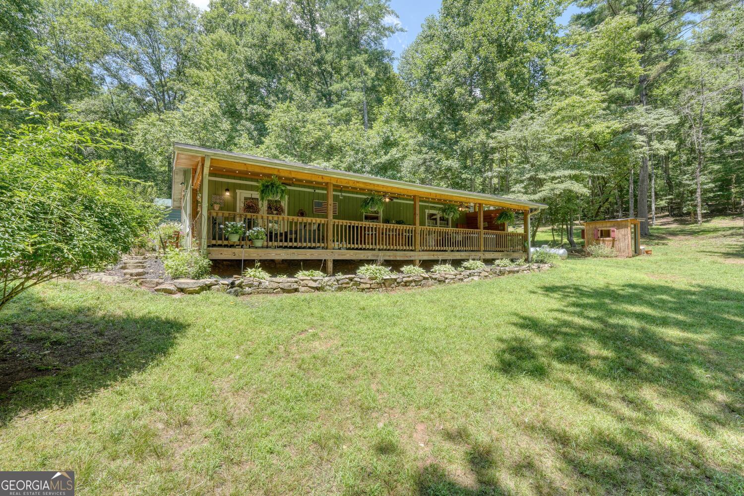 243 Chattahoochee Acres Drive Property Photo 1