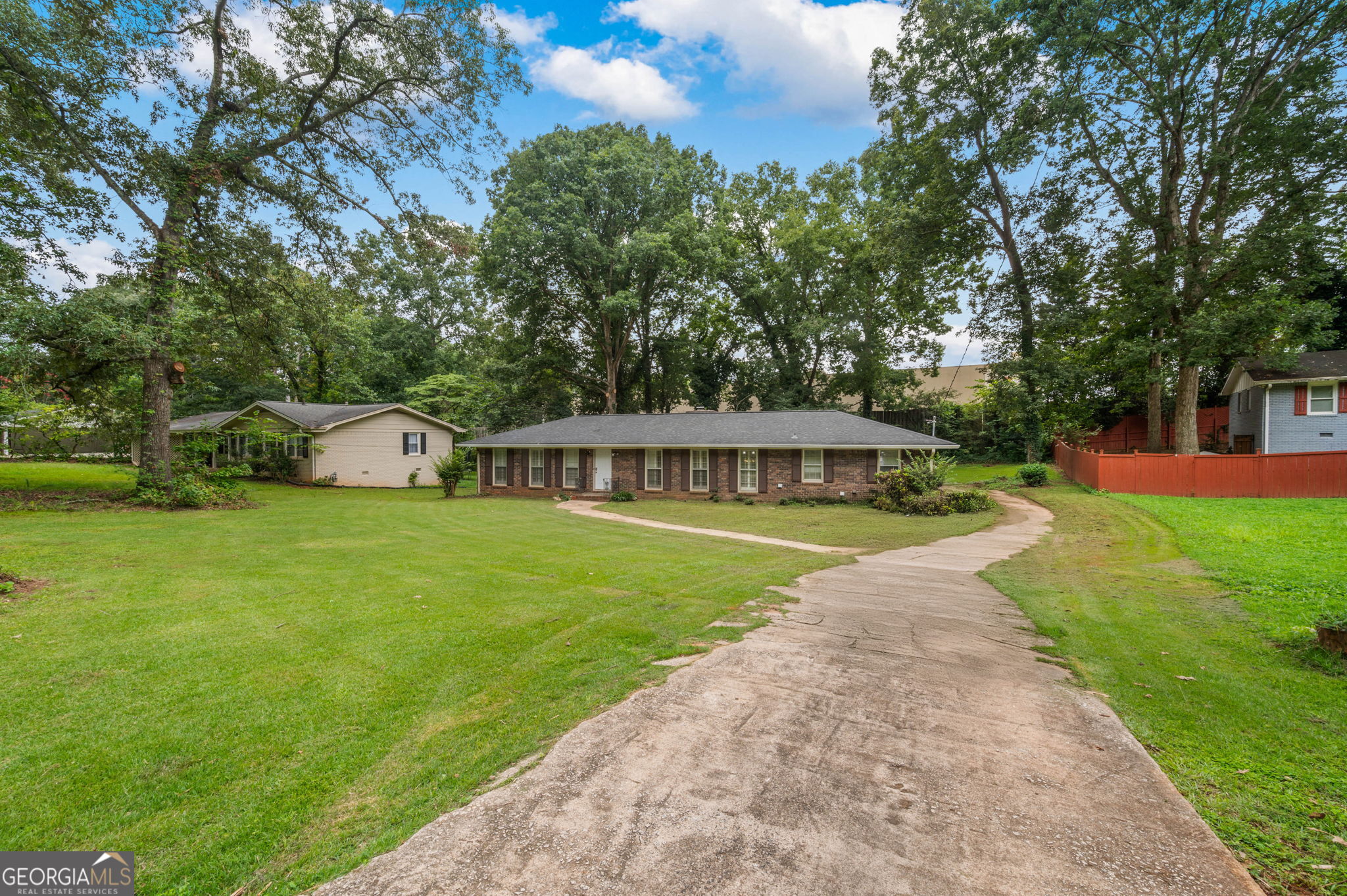 4839 Lehigh Drive Property Photo 3