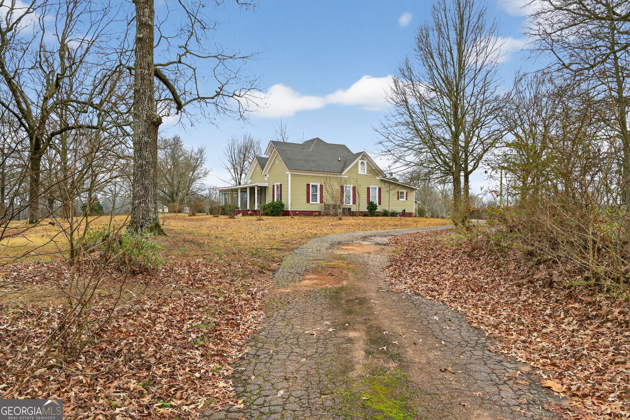 402 Tom Bell Road Property Photo 3