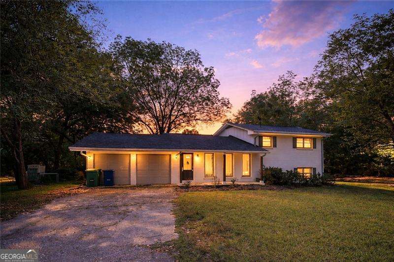 2761 Zane Grey Drive SE Property Photo 1