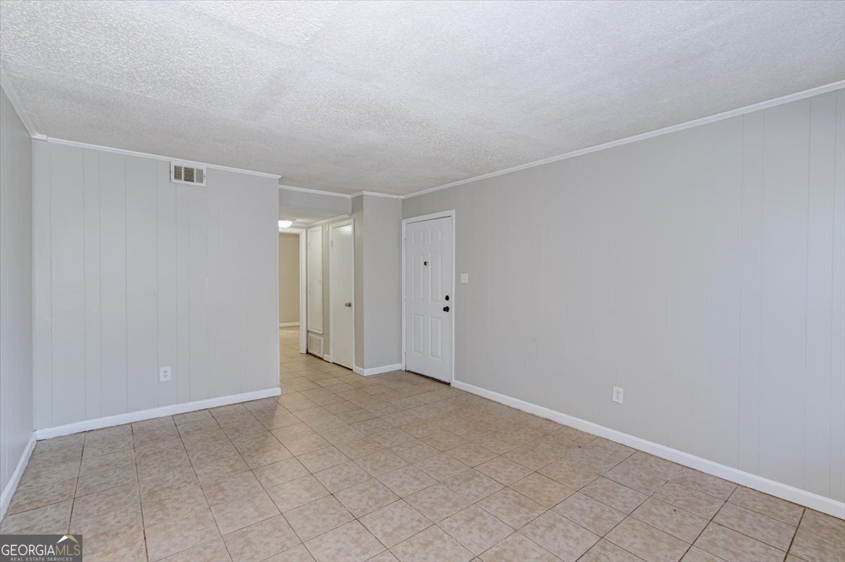 1232 12th Street # B Property Photo 4