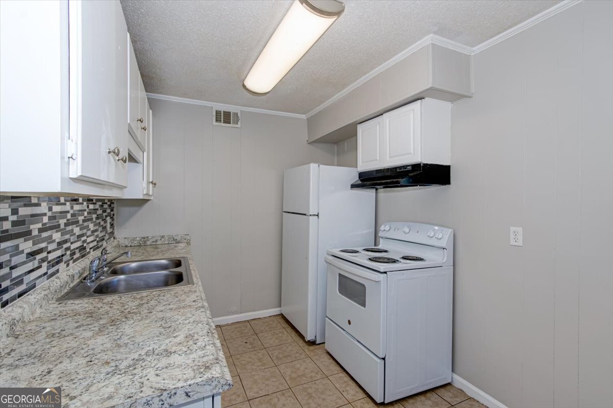 1232 12th Street # B Property Photo 6