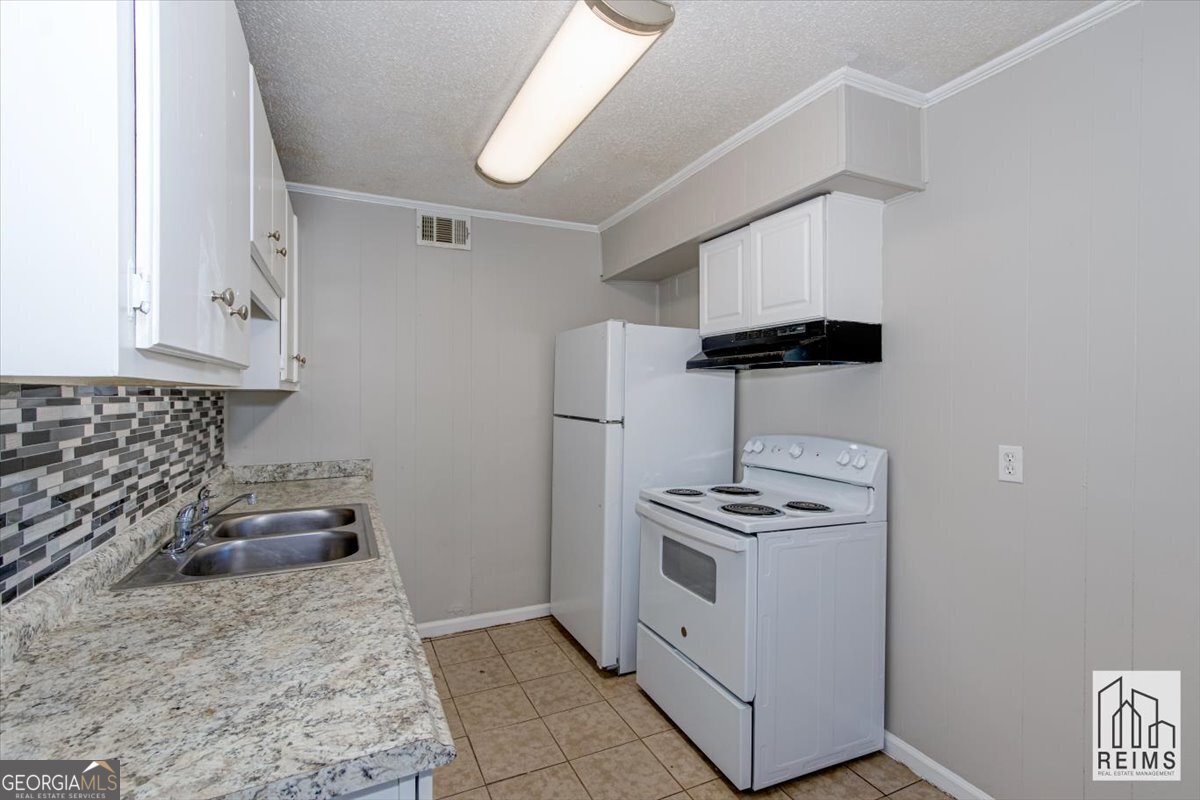 1232 12th Street # B Property Photo 18