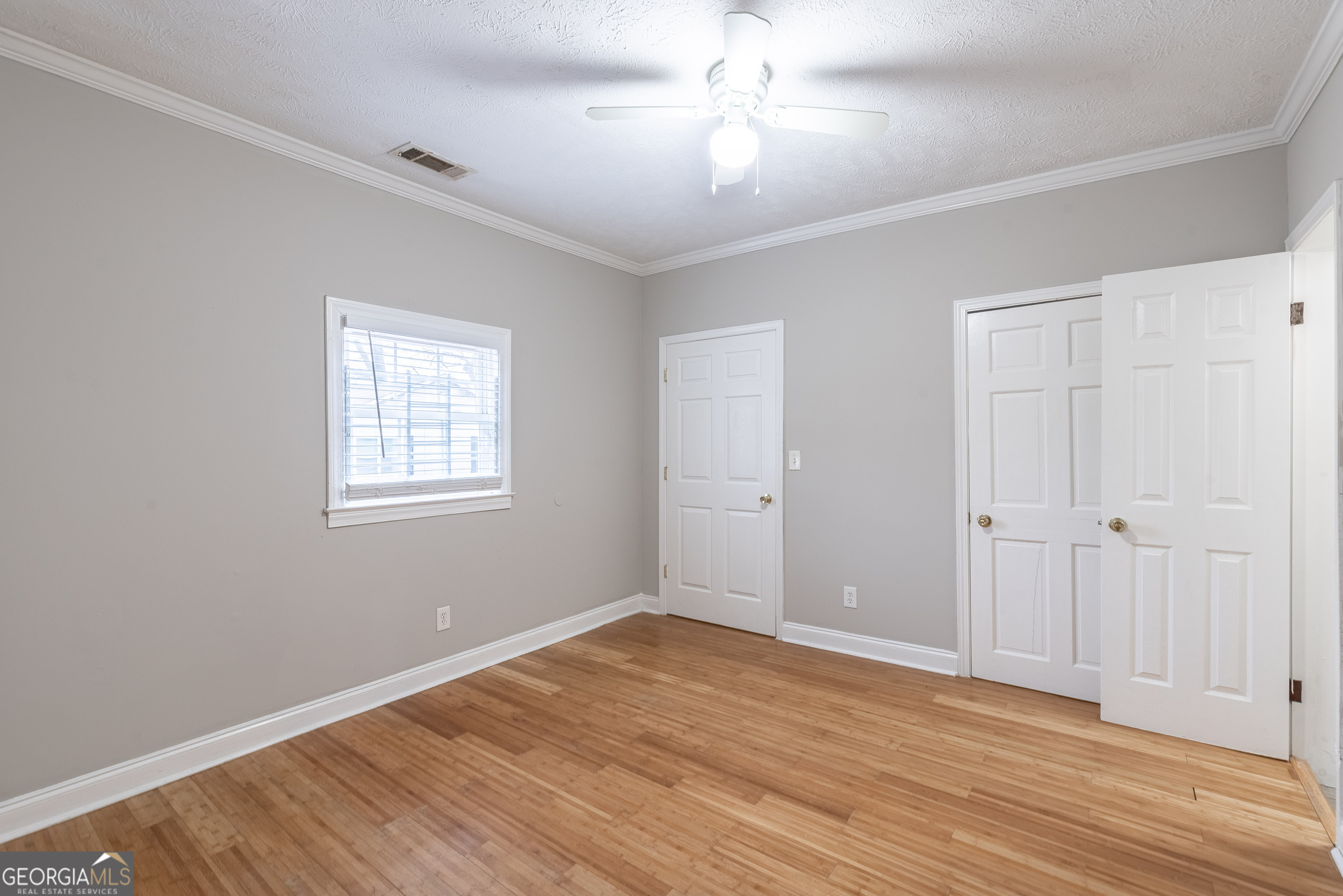 3136 E Point Street Property Photo 16