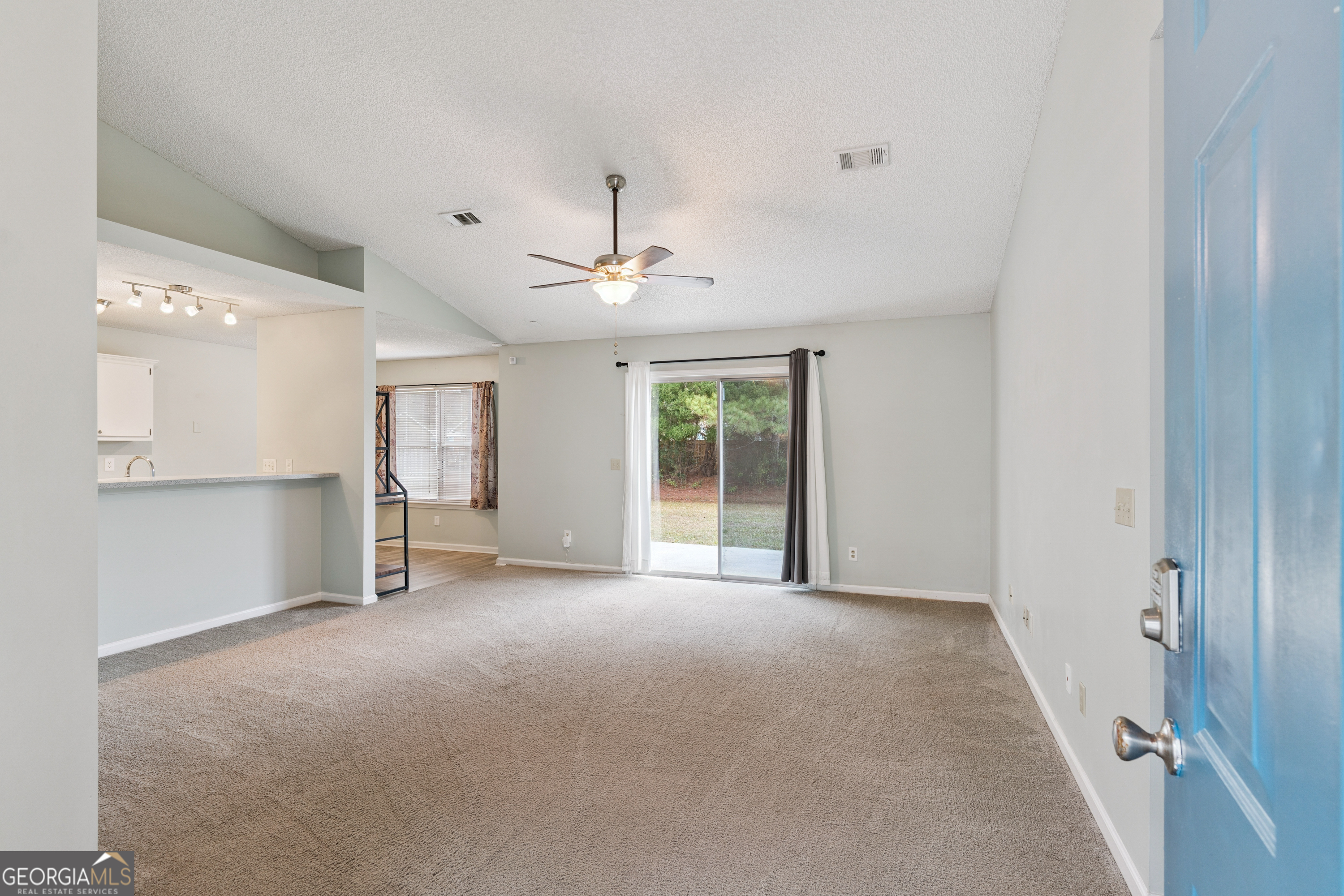 201 Foxwood Drive Property Photo 7