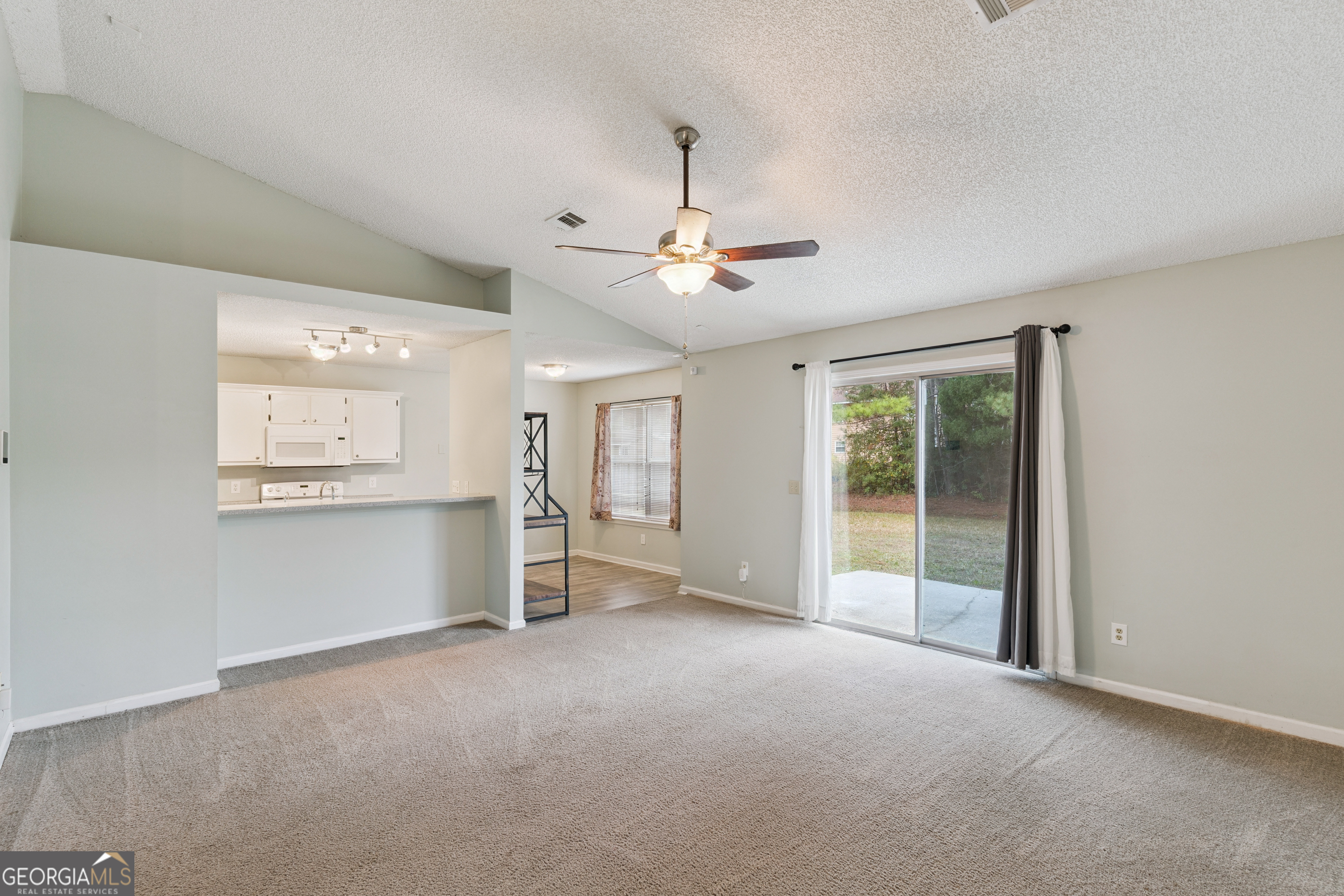 201 Foxwood Drive Property Photo 9