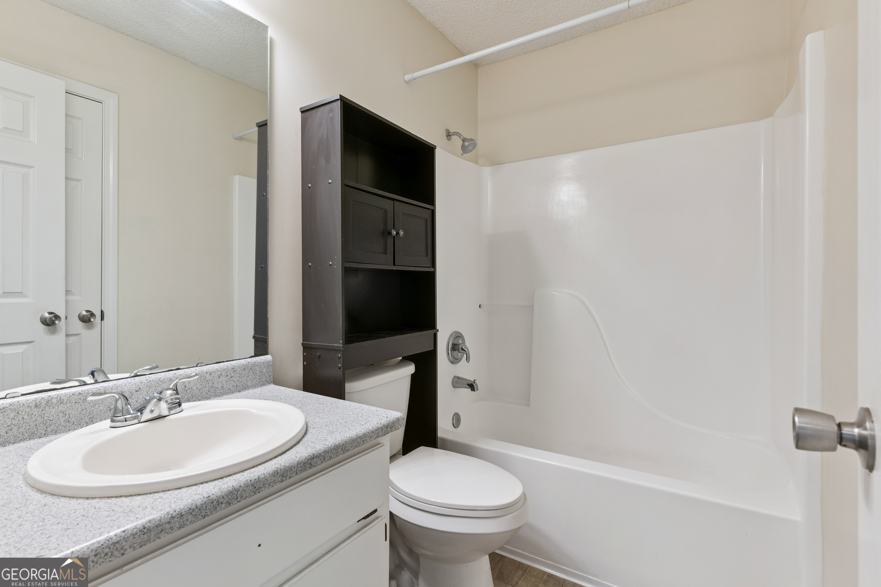 201 Foxwood Drive Property Photo 21