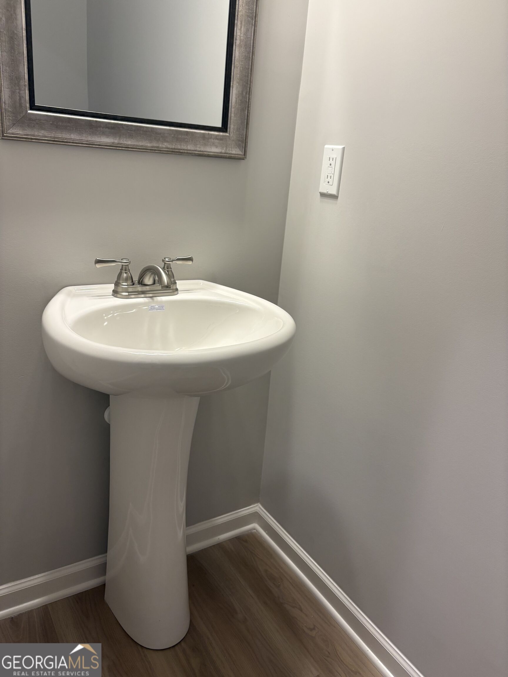 5282 Fox Den Road Property Photo 16