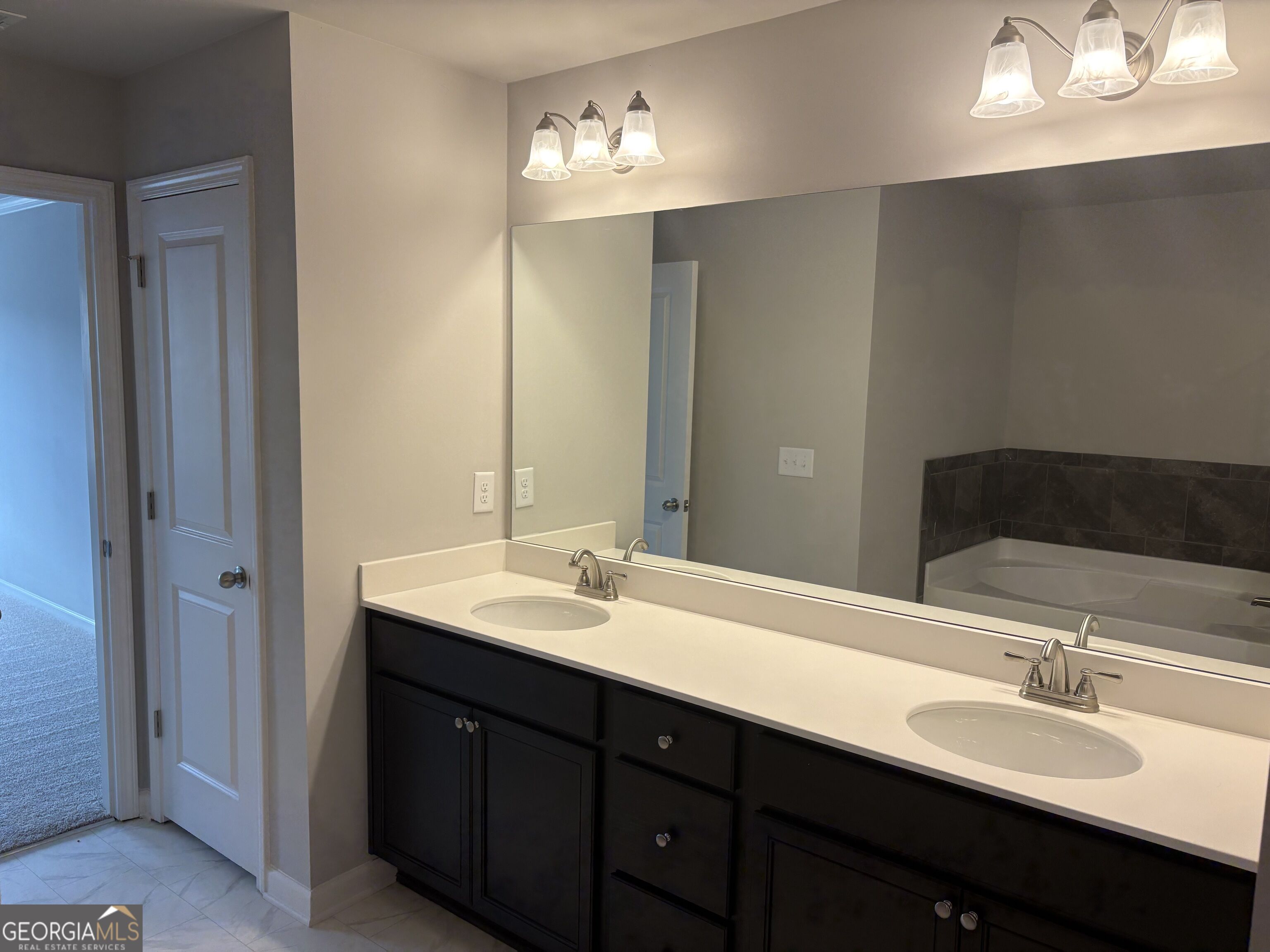 5282 Fox Den Road Property Photo 31