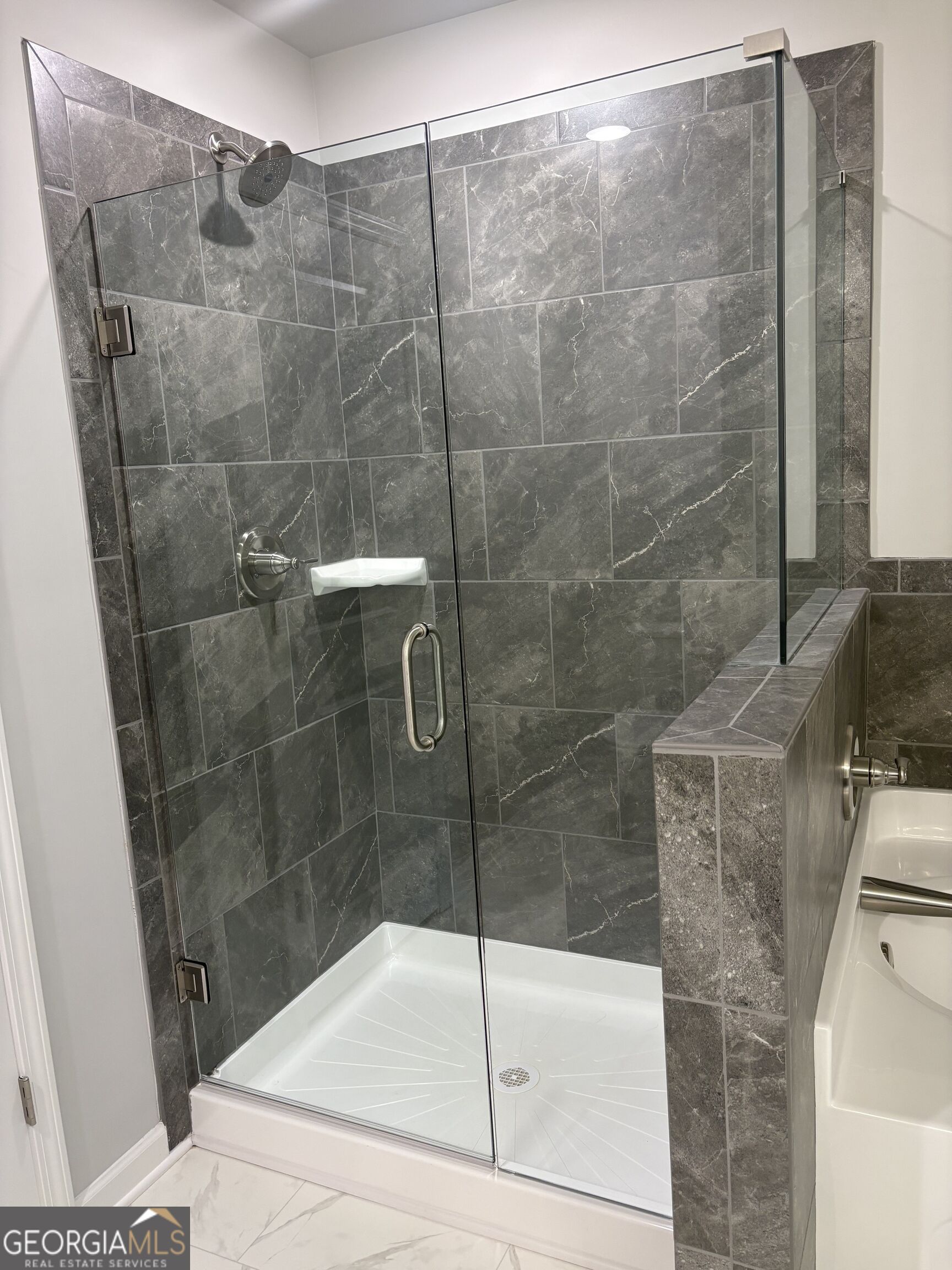 5282 Fox Den Road Property Photo 33