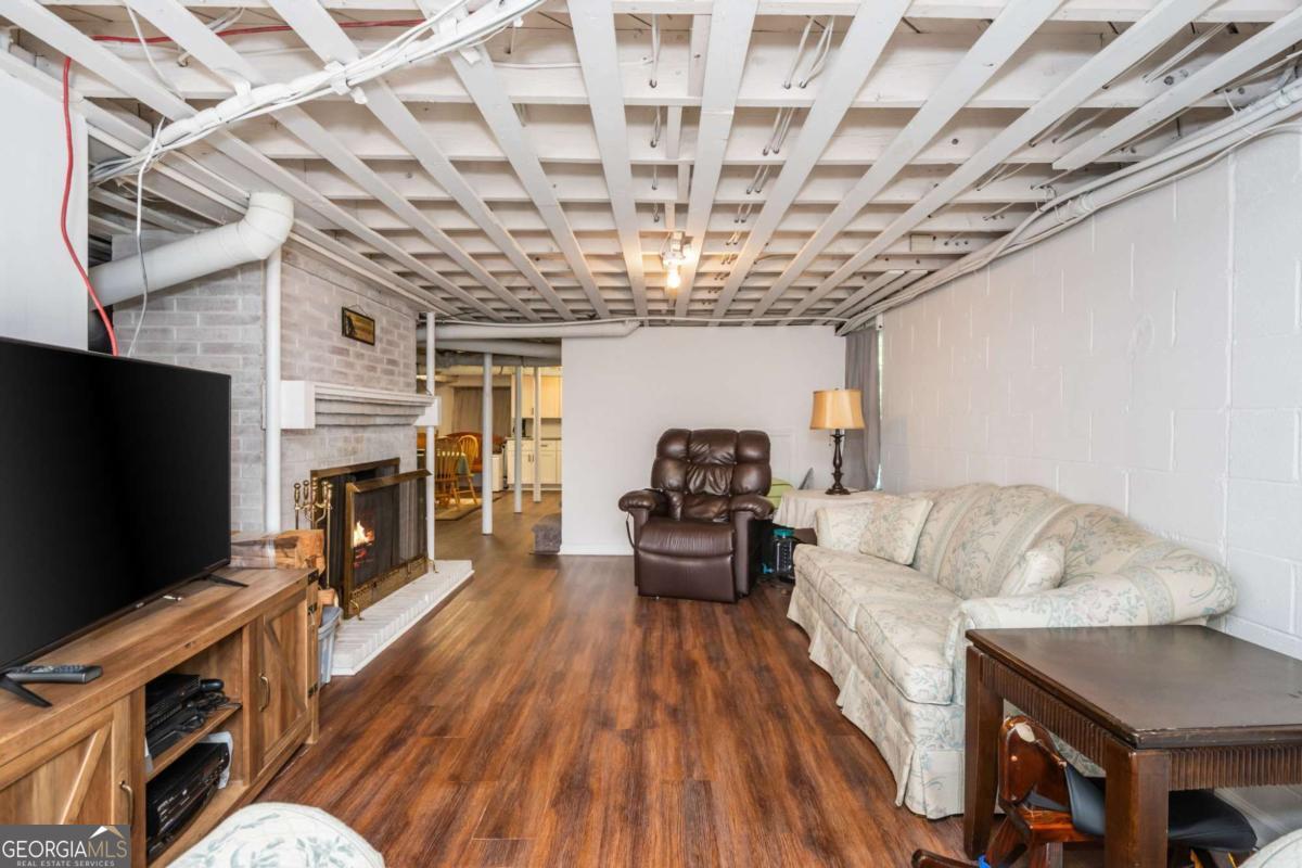 4270 S Main Street Property Photo 33