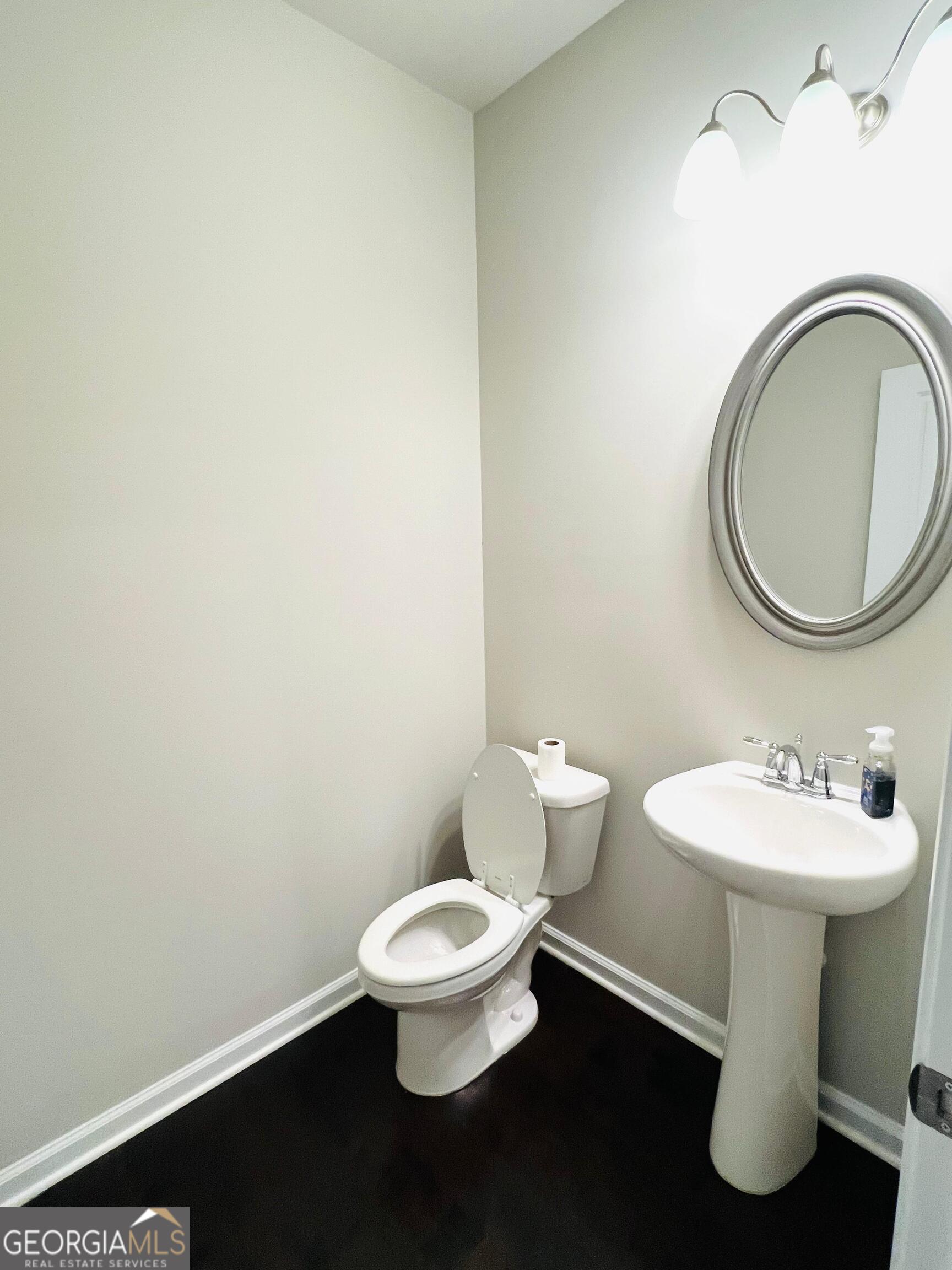 2206 Justify Lane Property Photo 9