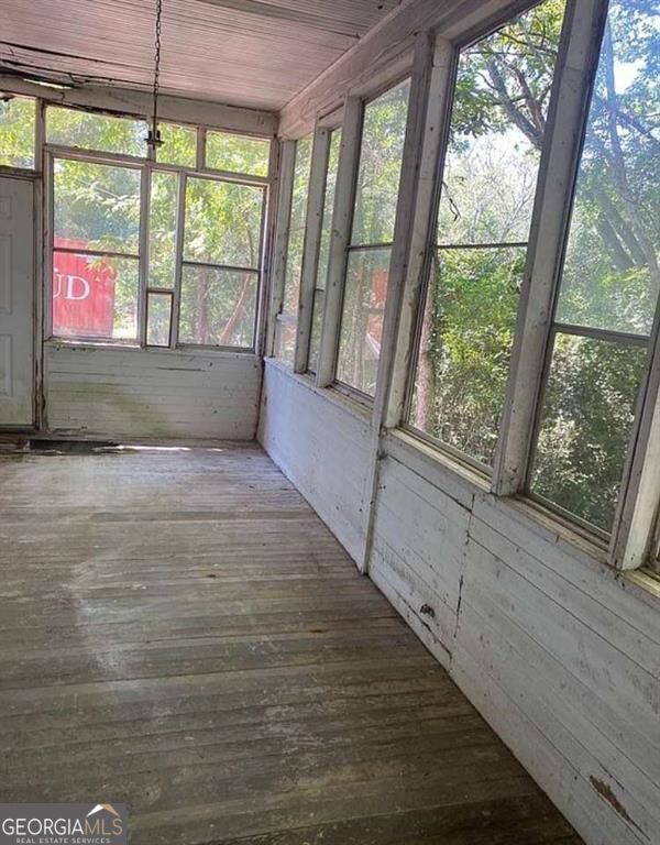 114 E Adams Street Property Photo 3