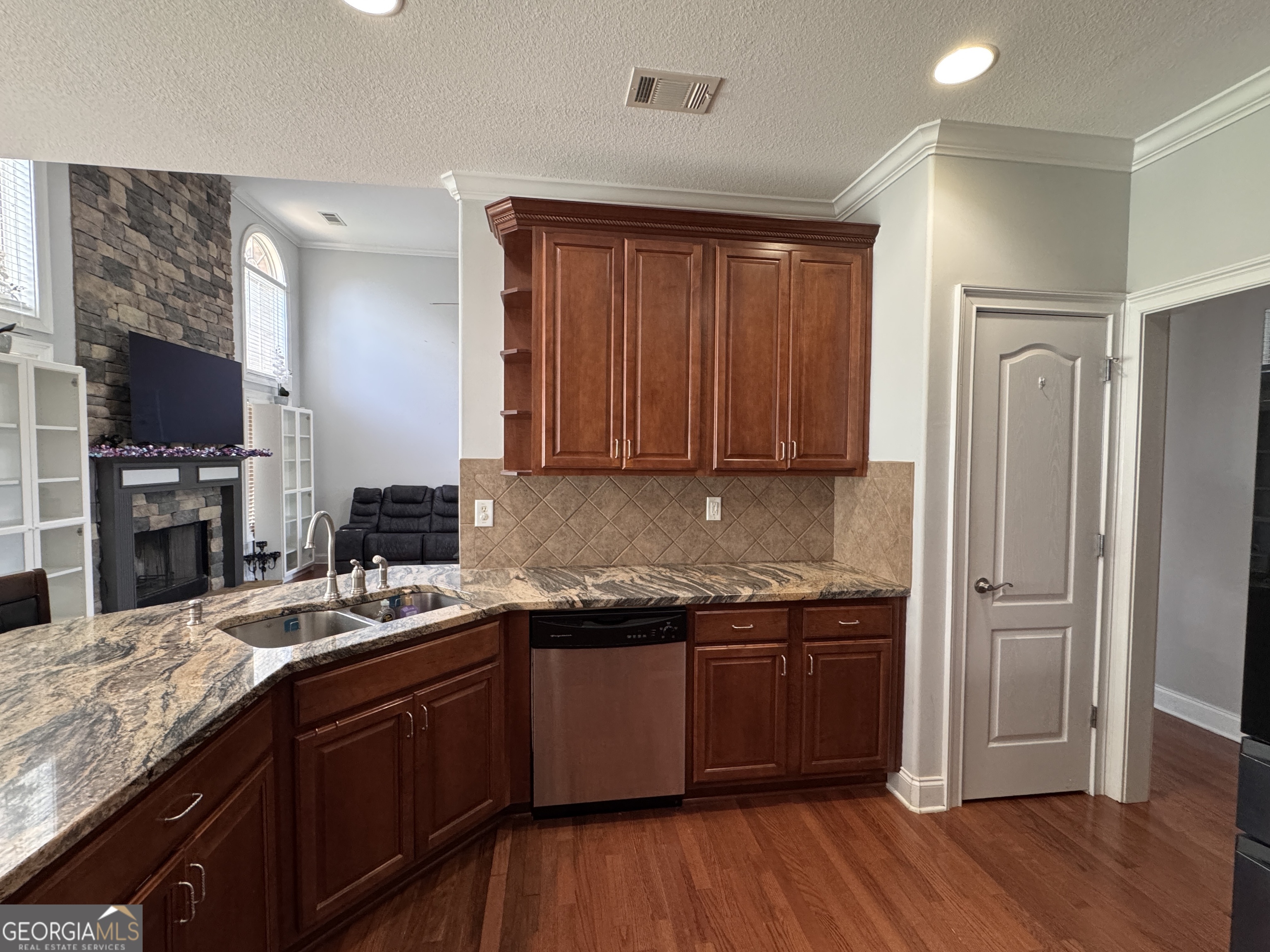 320 Pecan Court Property Photo 21