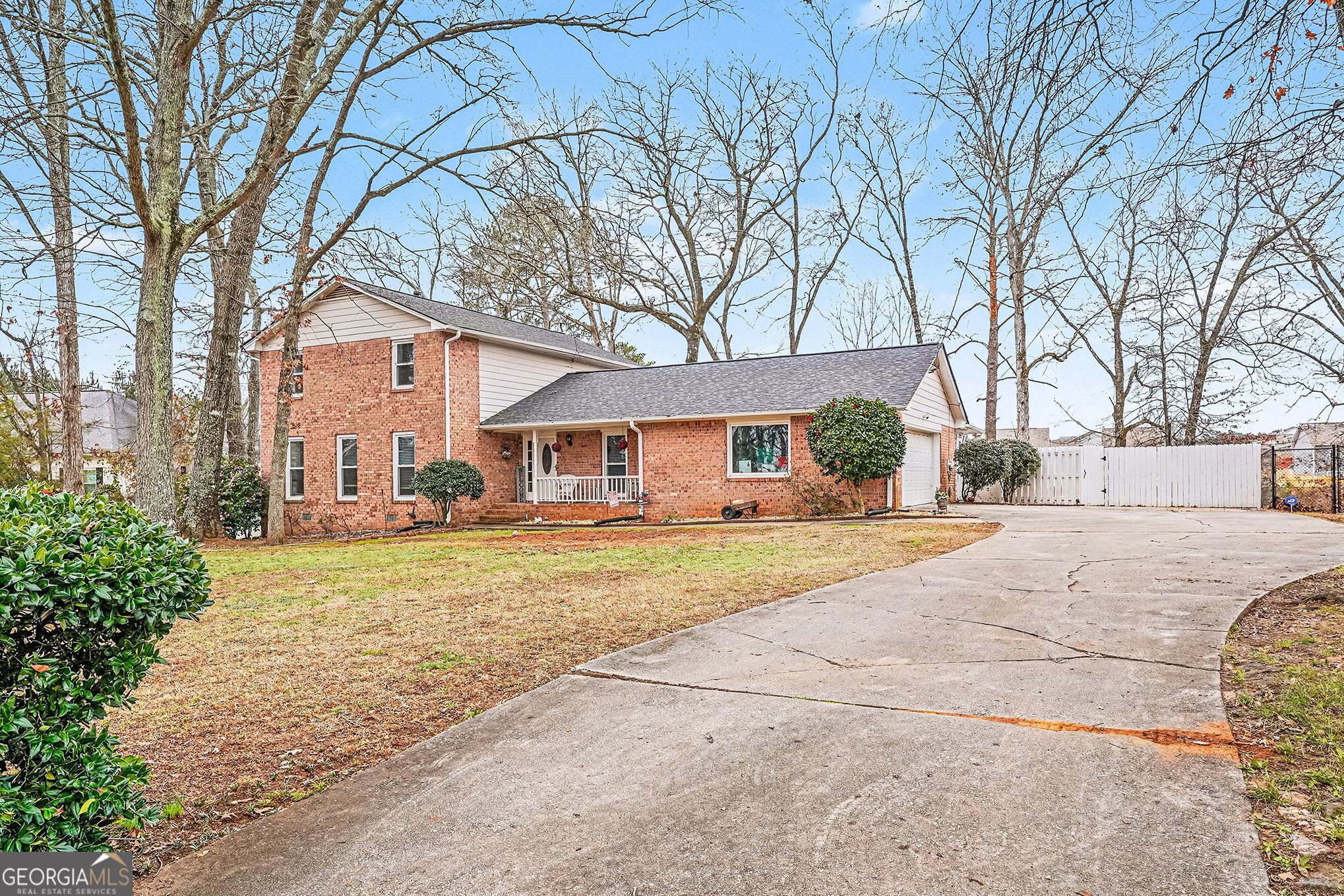 2571 Highland Golf Course Drive Se Property Photo 2