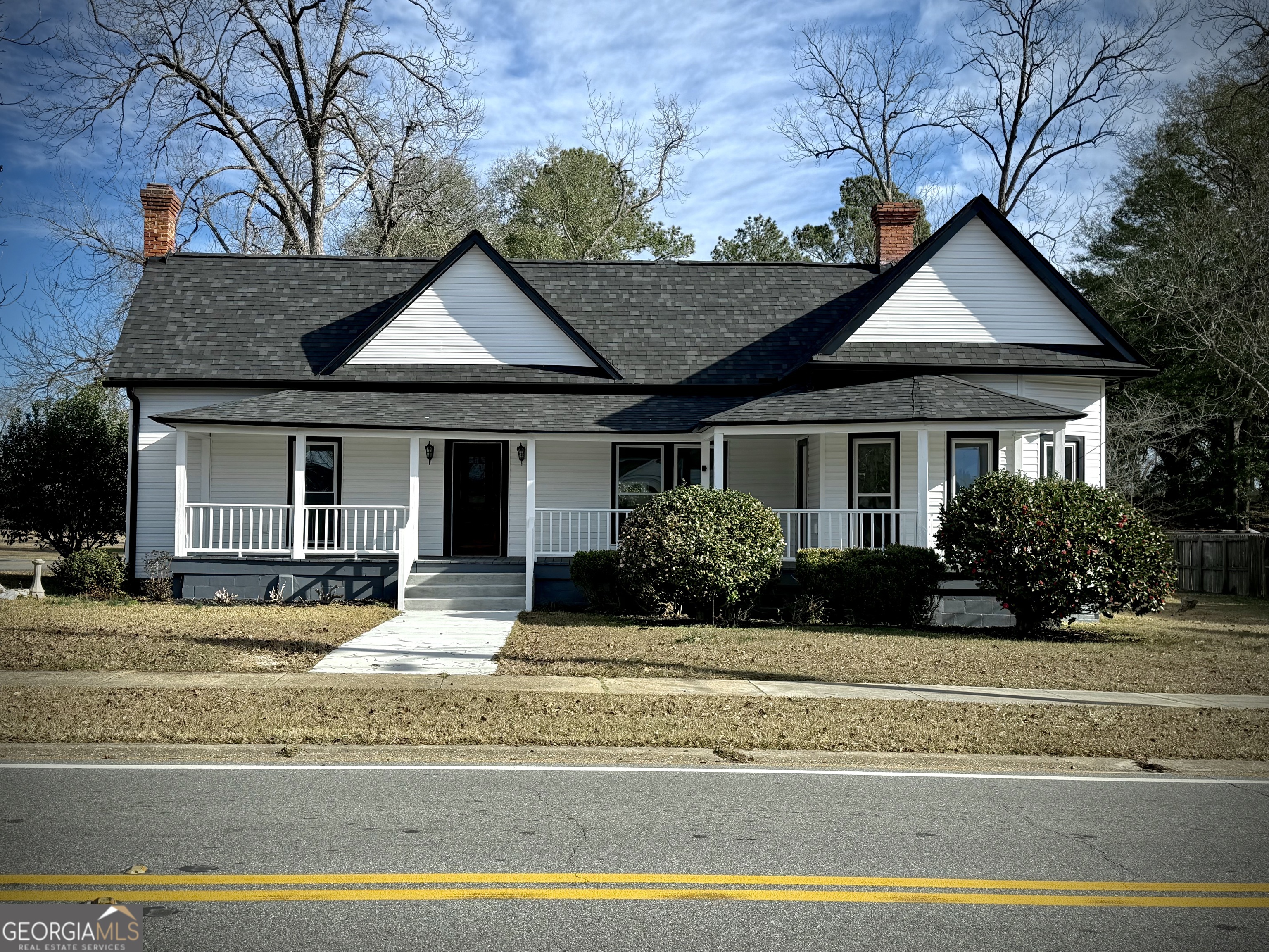 106 N Line Street Property Photo 1