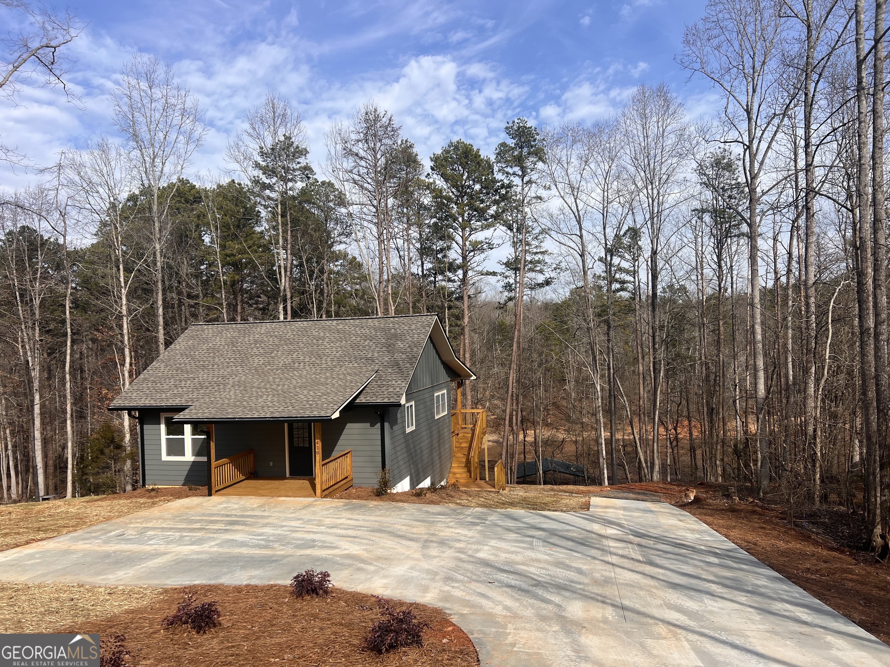 410 Lakeside Hills Road Property Photo 3