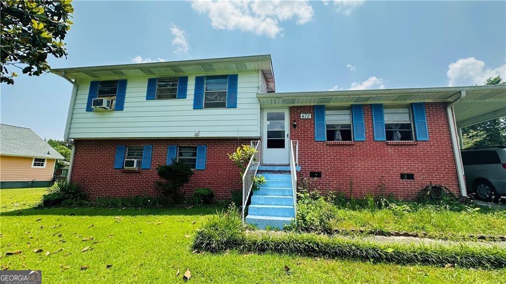 472 Opel Street