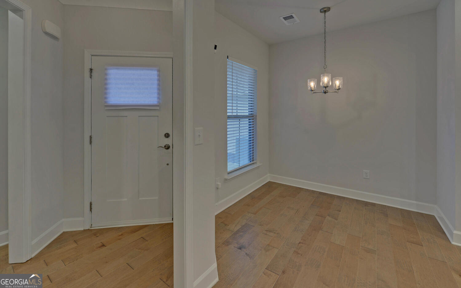 5989 Rollingwood Way Property Photo 4