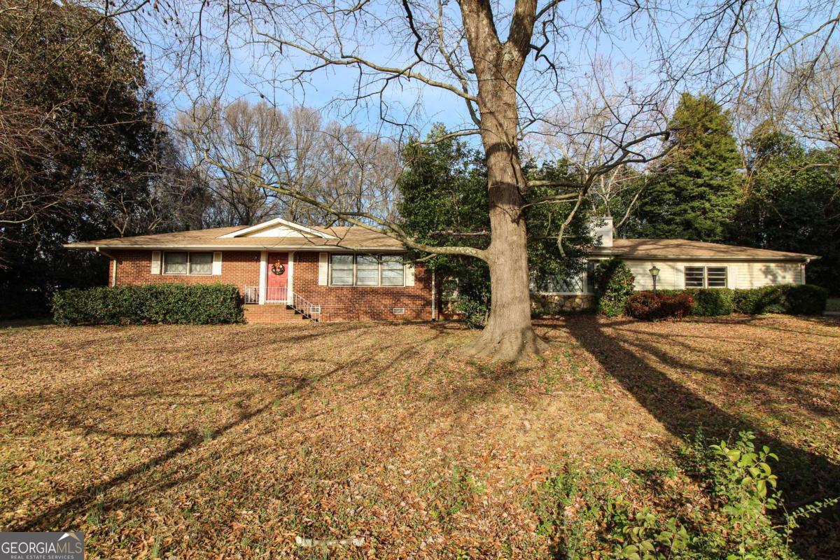 921 Highway 72 E Property Photo 1