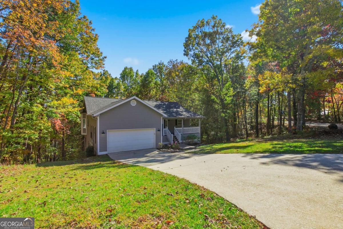 622 Spring Crest Road Property Photo 2