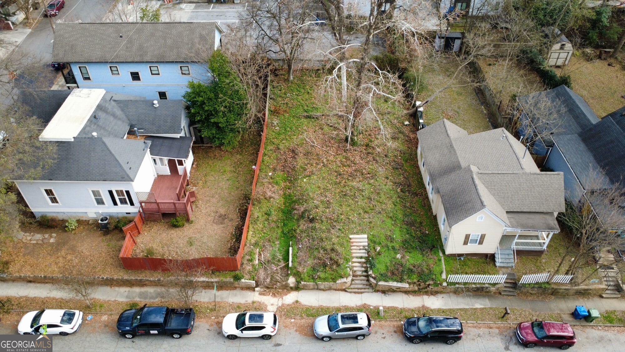 348 Kelly Street S Property Photo 3