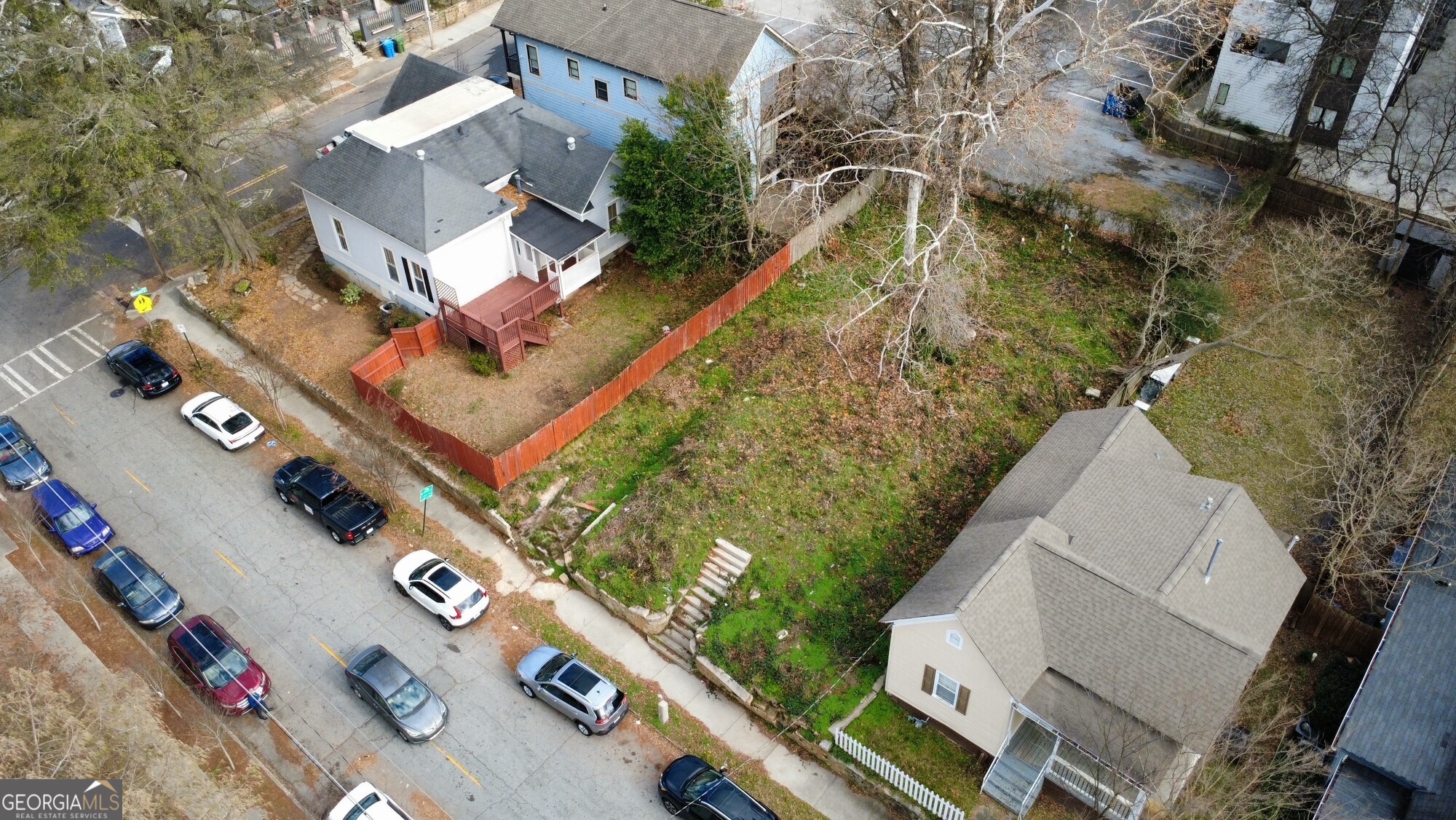 348 Kelly Street S Property Photo 4