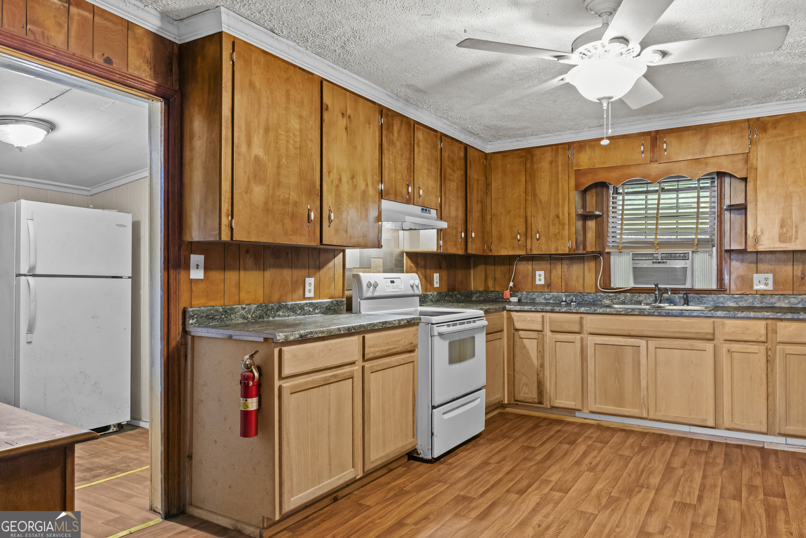 546 Fourth Street Property Photo 12