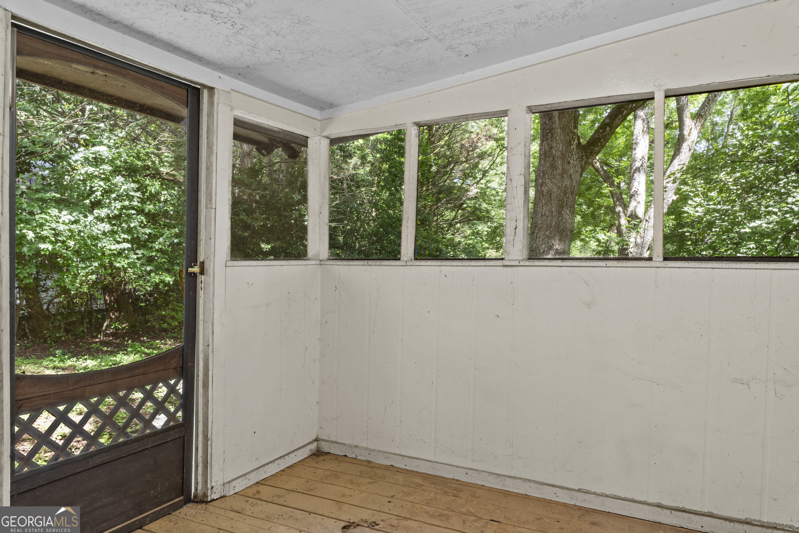 546 Fourth Street Property Photo 15