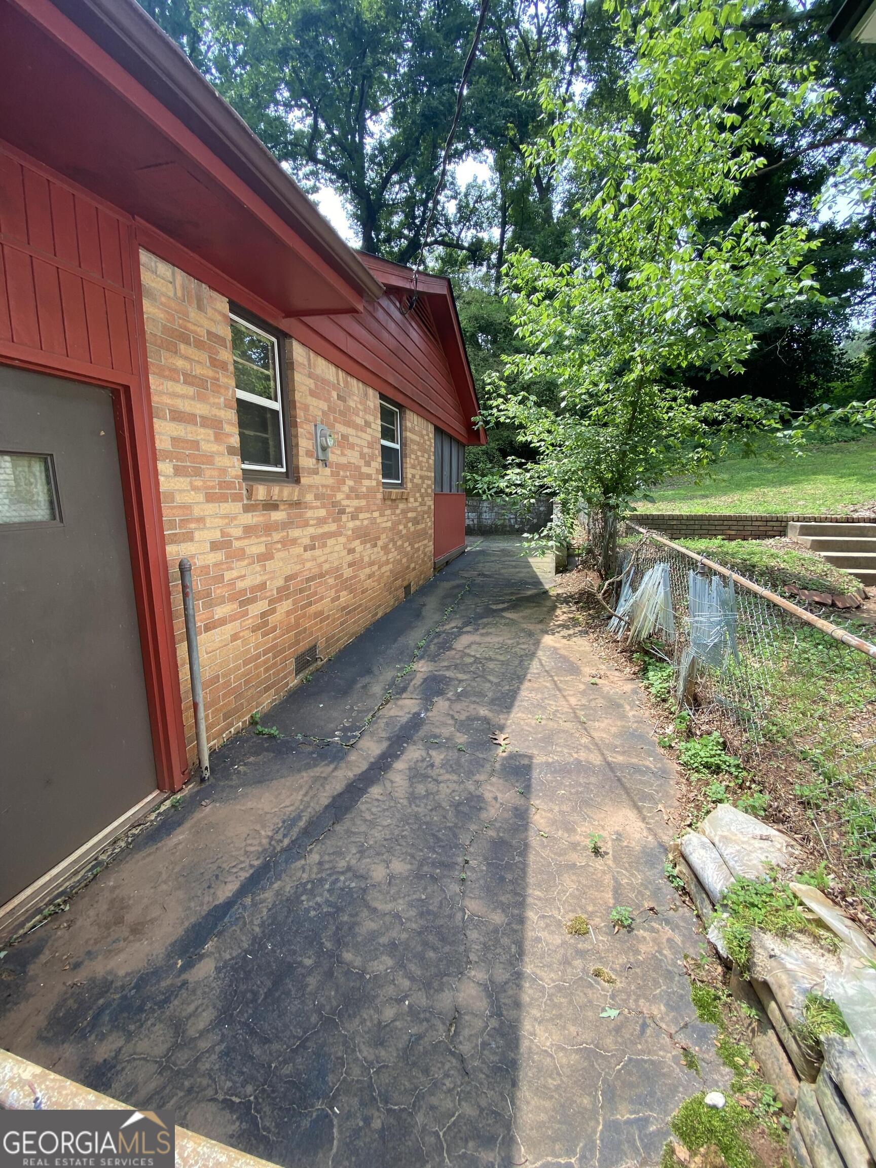 2464 Glenrock Drive Property Photo 2