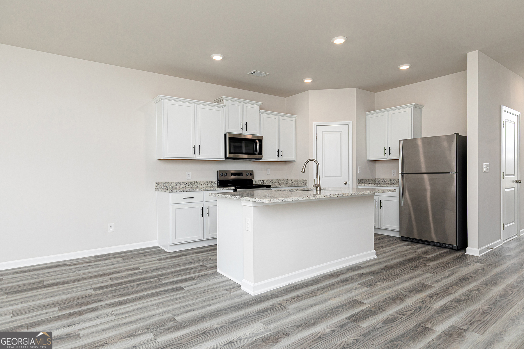 3988 Hidden River Lane Property Photo 14