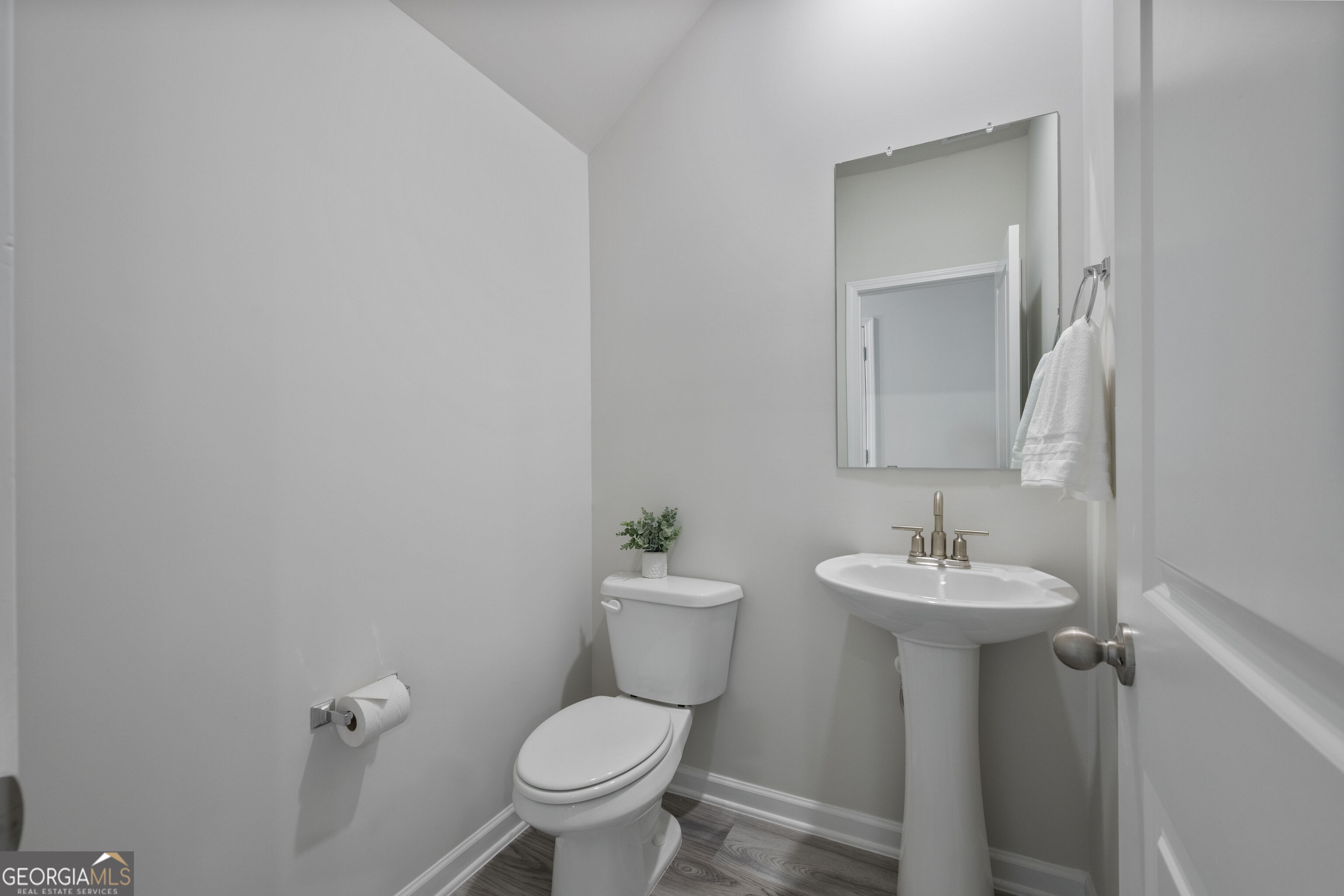 3952 Hidden River Lane Property Photo 3