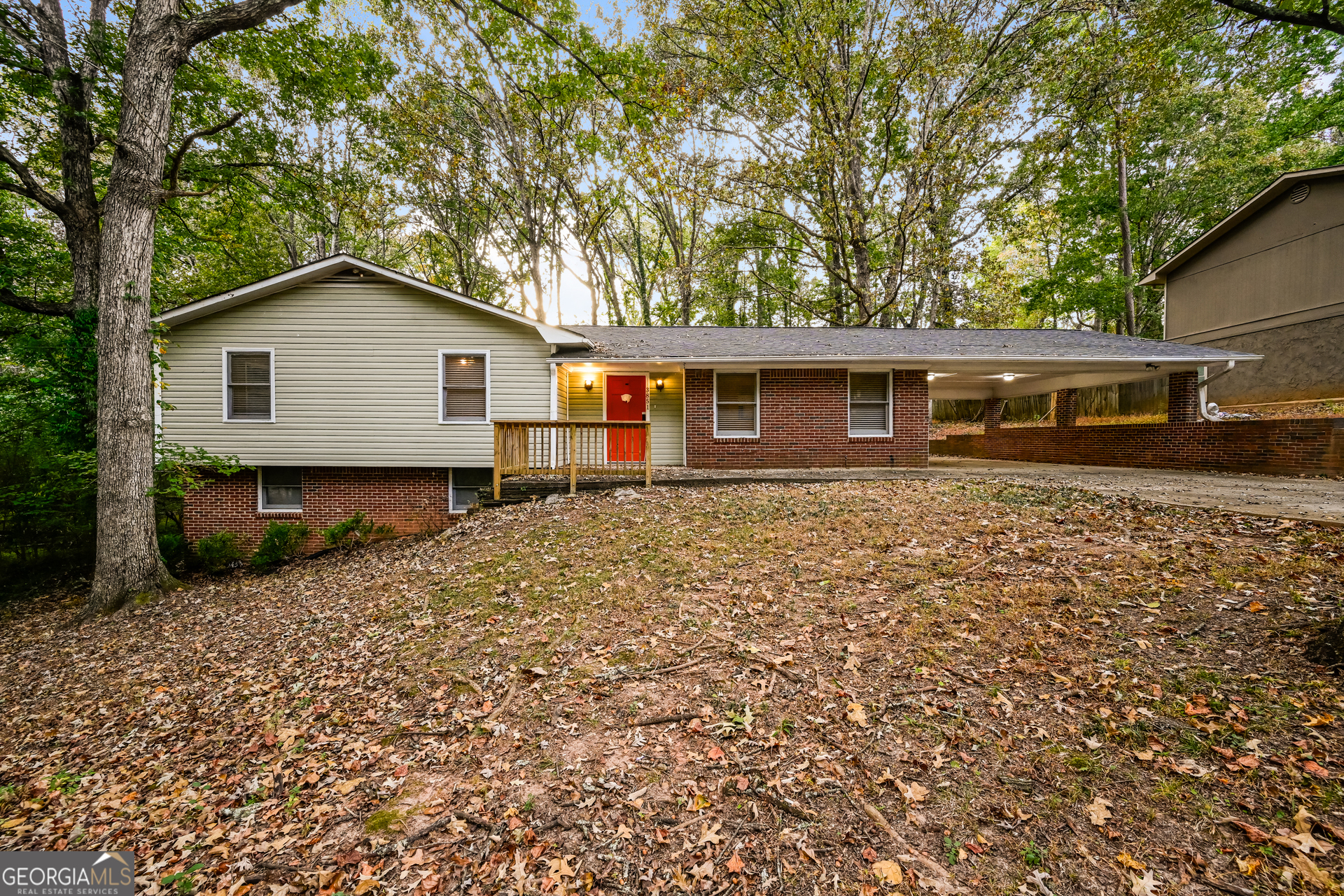 3851 N Shelby Lane Property Photo 1