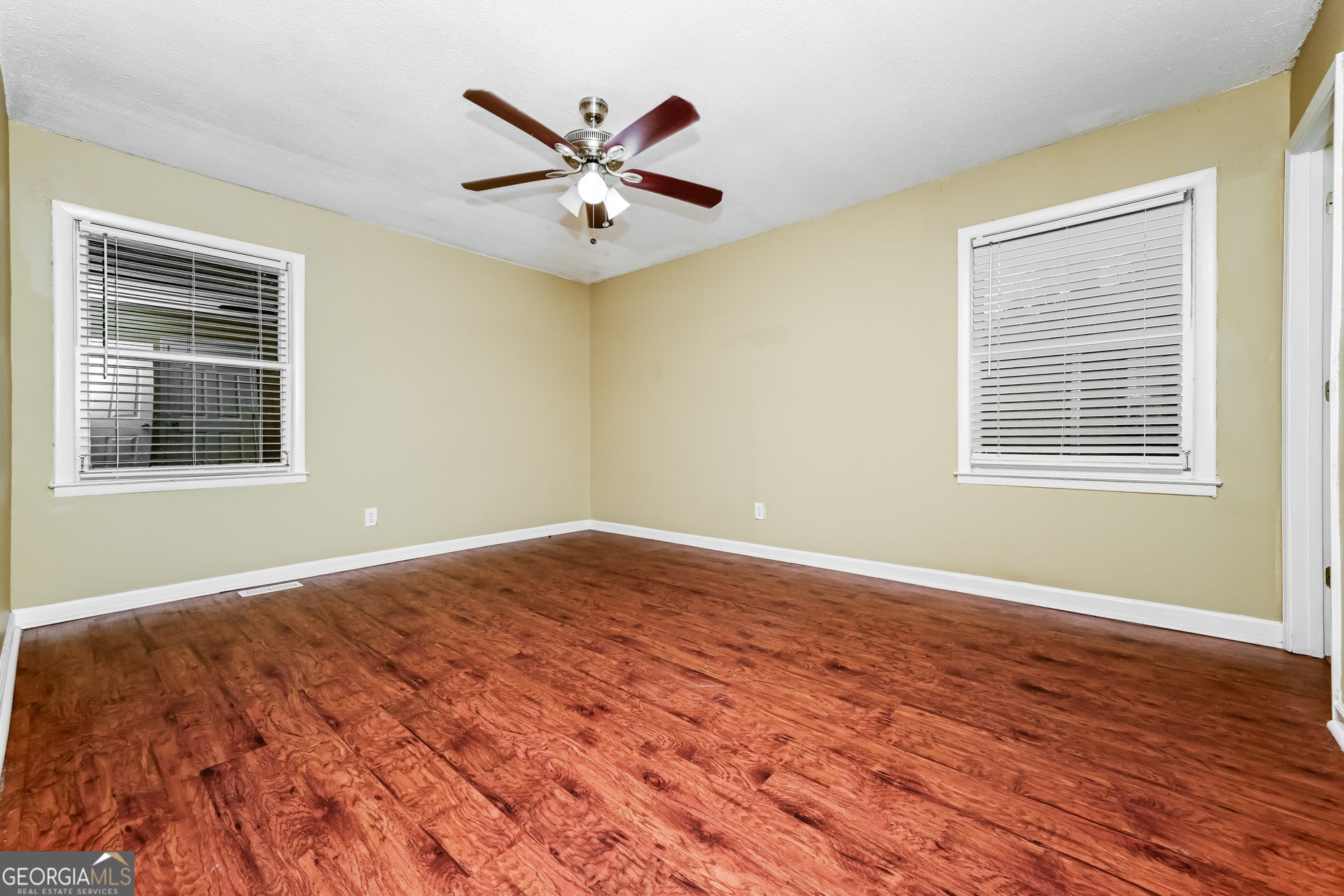 3851 N Shelby Lane Property Photo 11