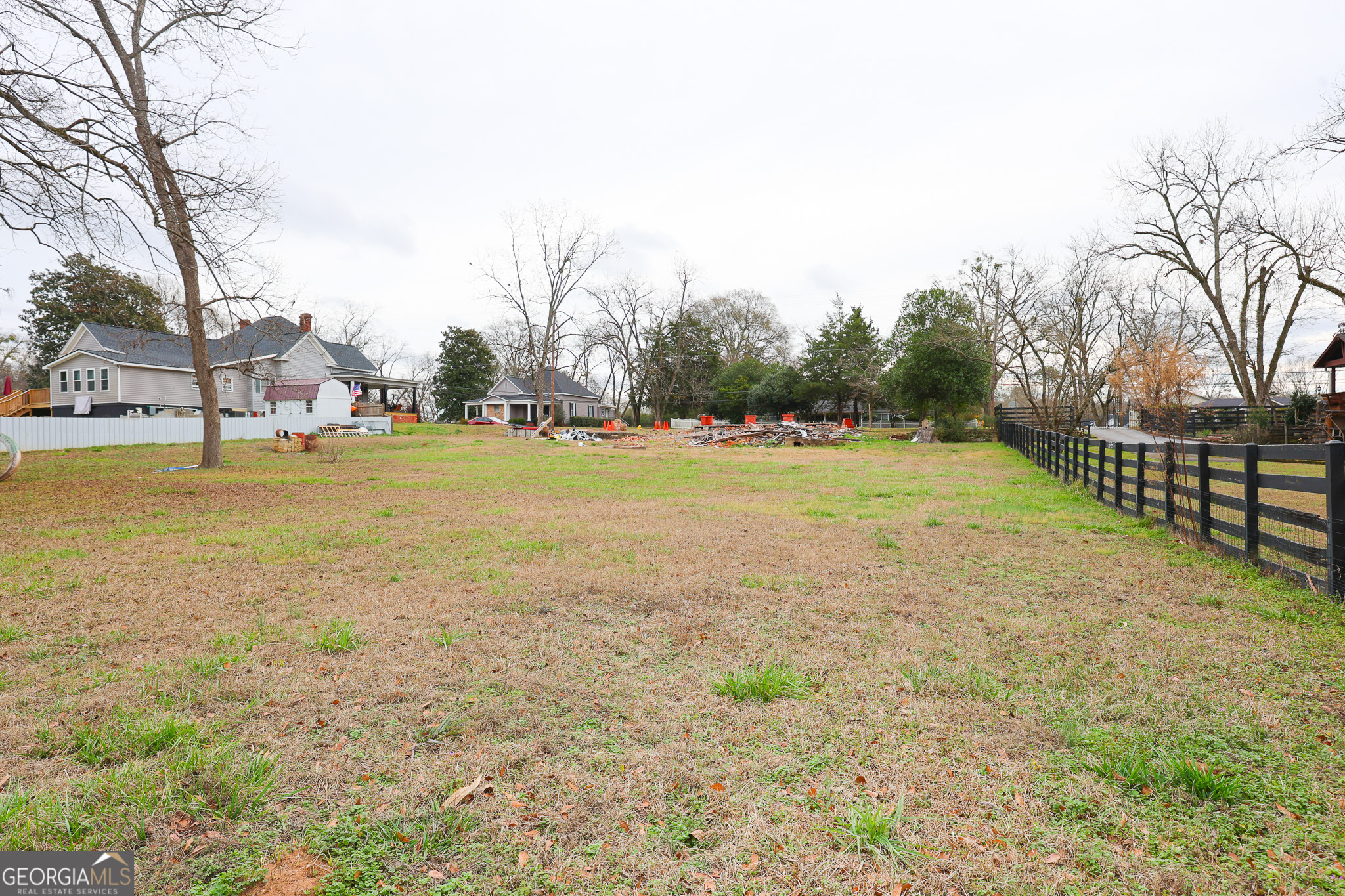 518 W Harris Street Property Photo 2