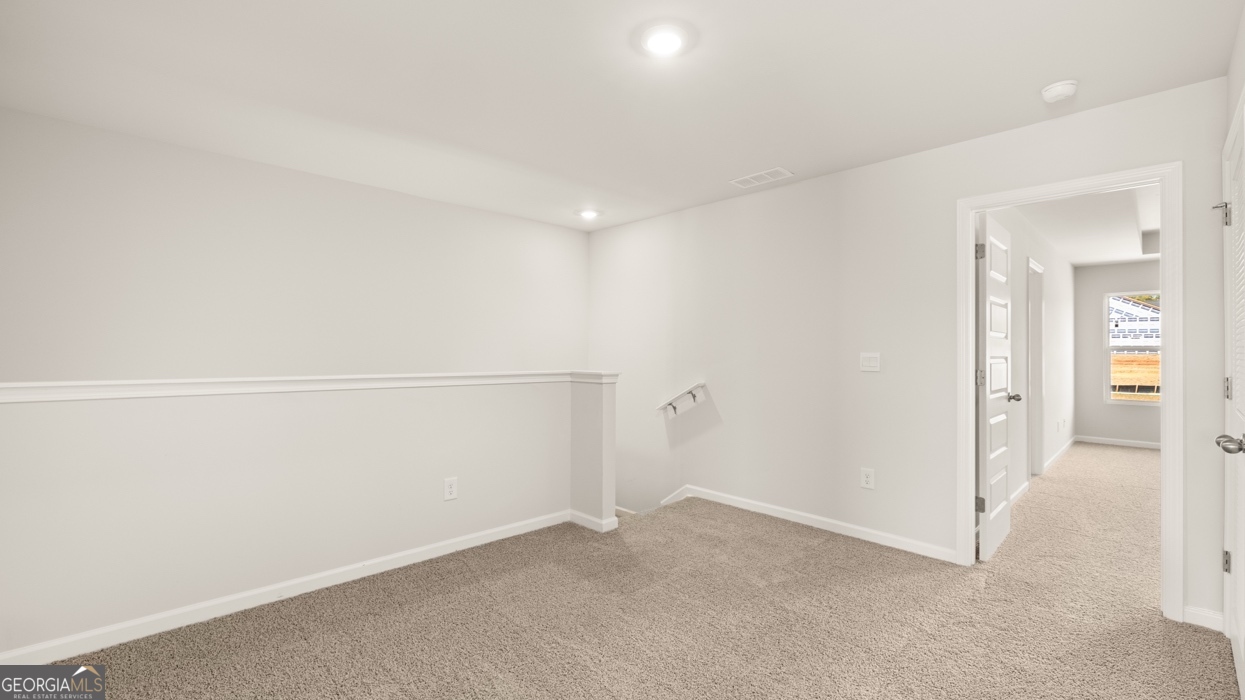 906 Stow Lane Property Photo 18