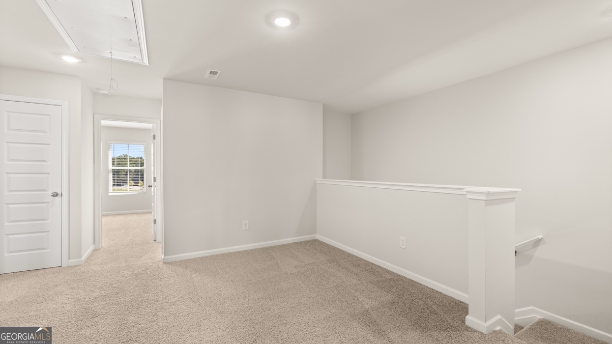 906 Stow Lane Property Photo 19