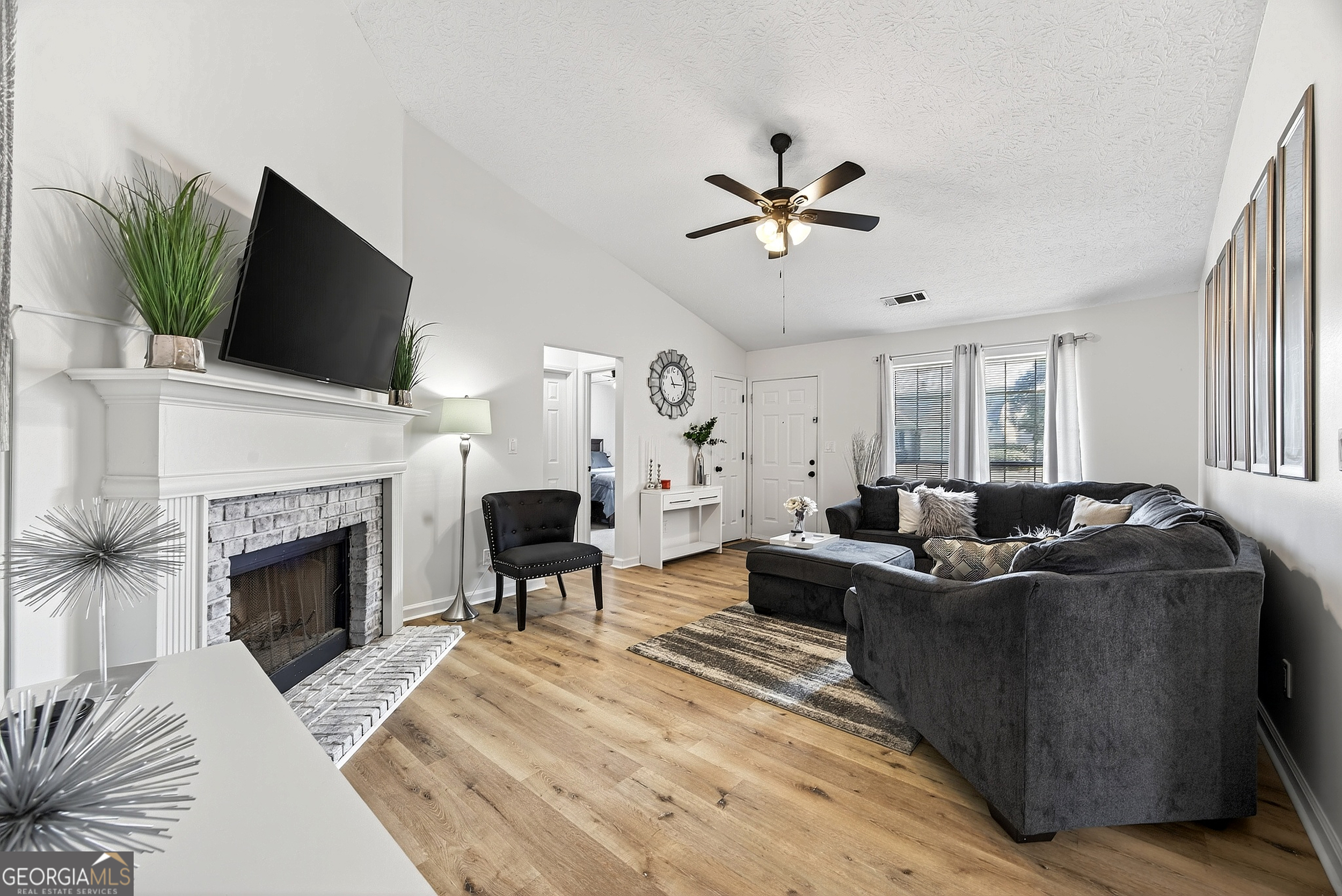 469 Village Circle Property Photo 1